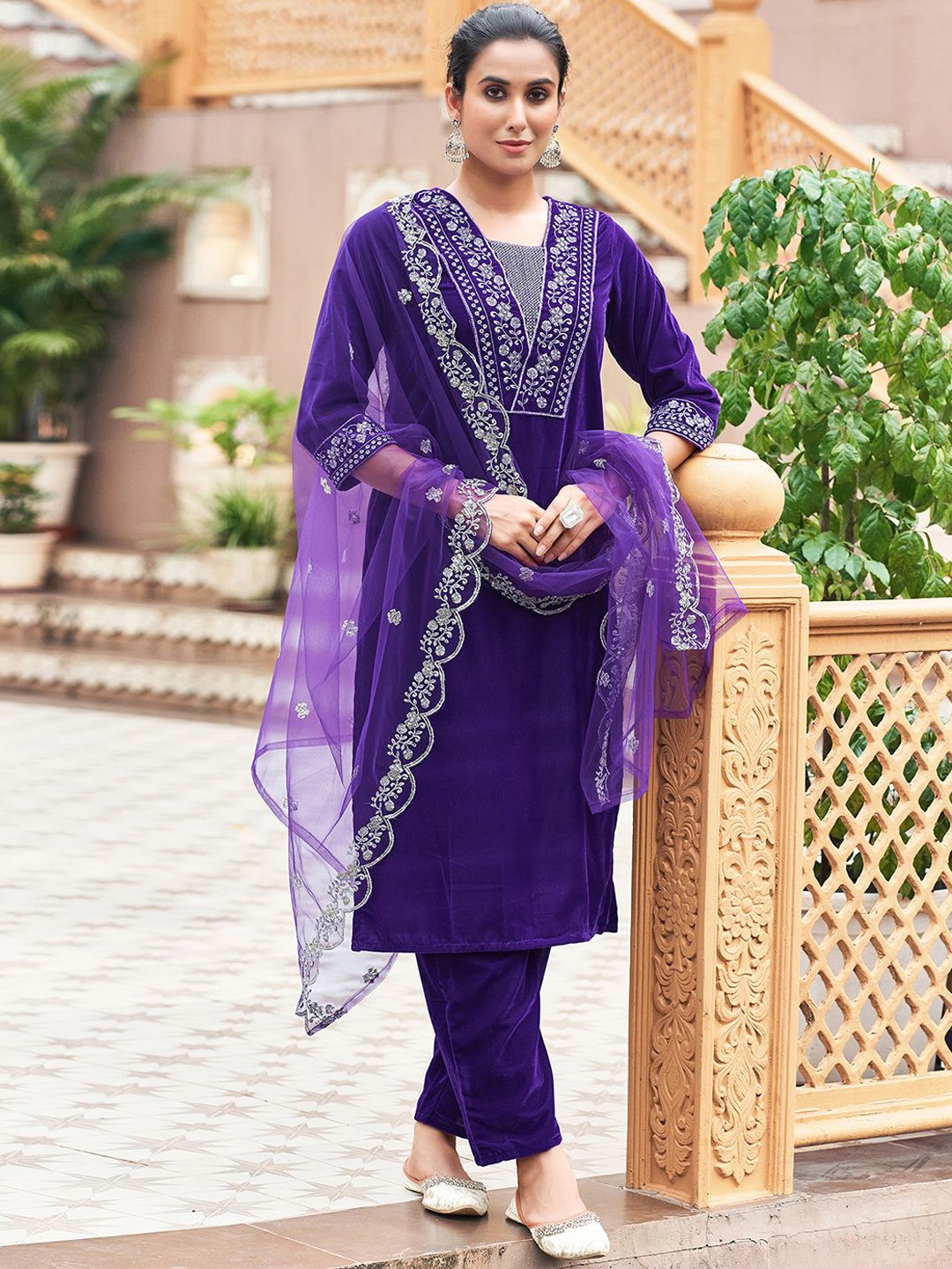 

SKYLEE Purple Floral Embroidered Sequinned Velvet Straight Kurta With Trousers & Dupatta