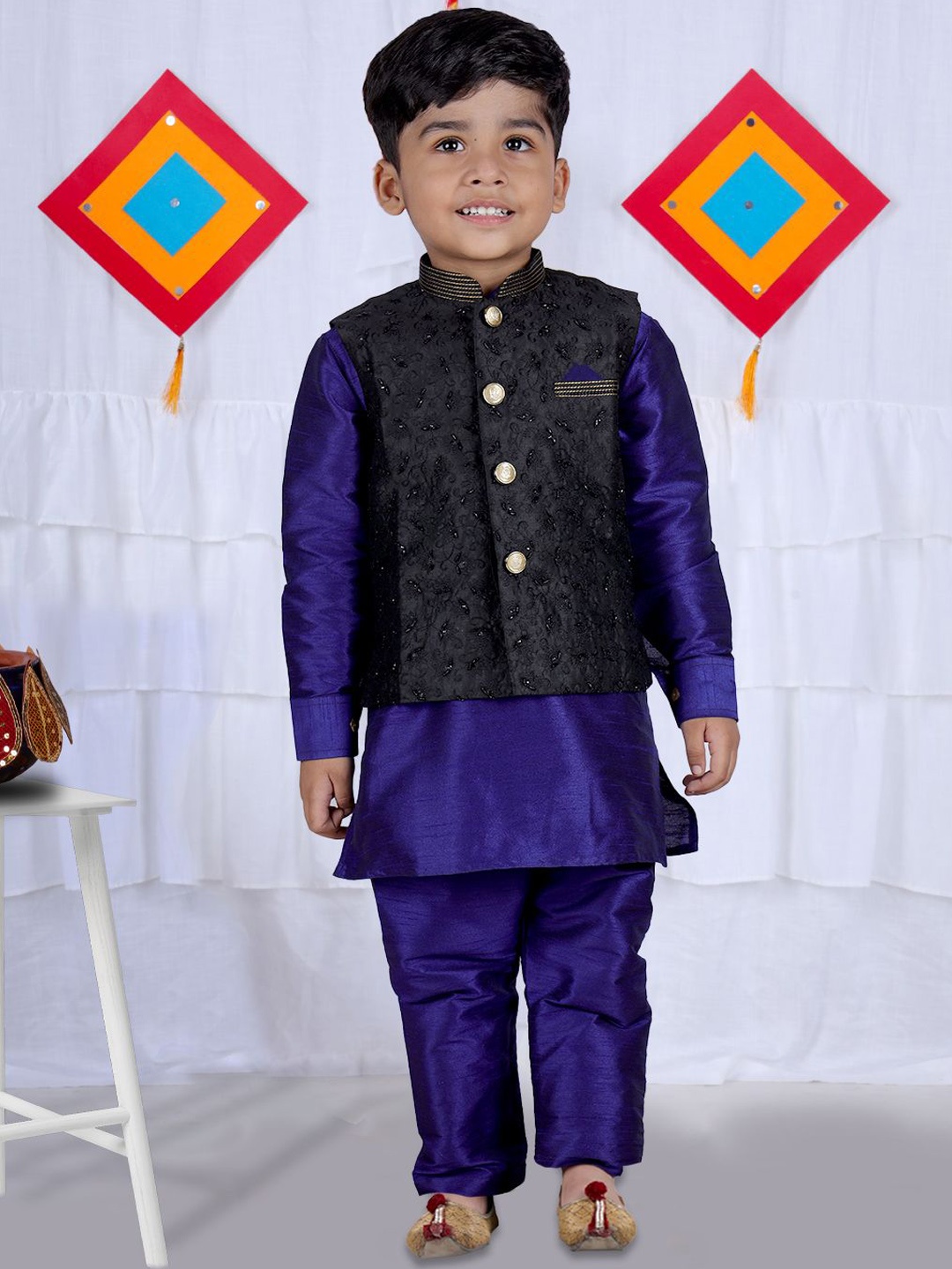 

Pehanaava Boys Mandarin Collar Kurta with Pyjamas & Waistcoat, Blue