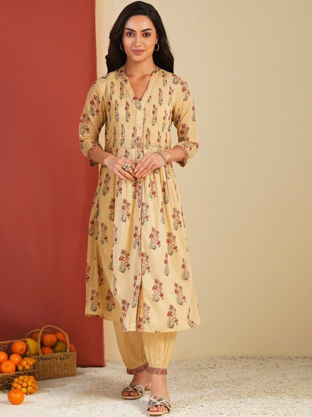 

JAYPORE Floral Printed V-Neck Pure Cotton A-Line Kurta, Yellow