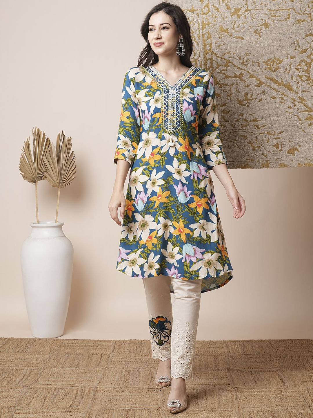 

FASHOR Floral Printed V-Neck Mirror Work Straight Kurta With Trousers, Blue