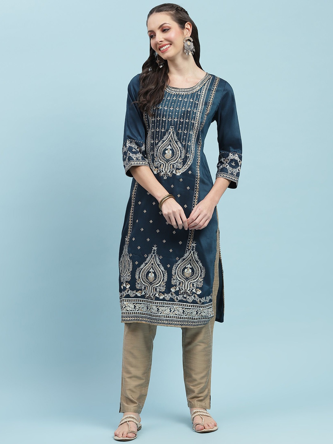

Shree Geometric Embroidered Sequinned Liva Kurta, Blue