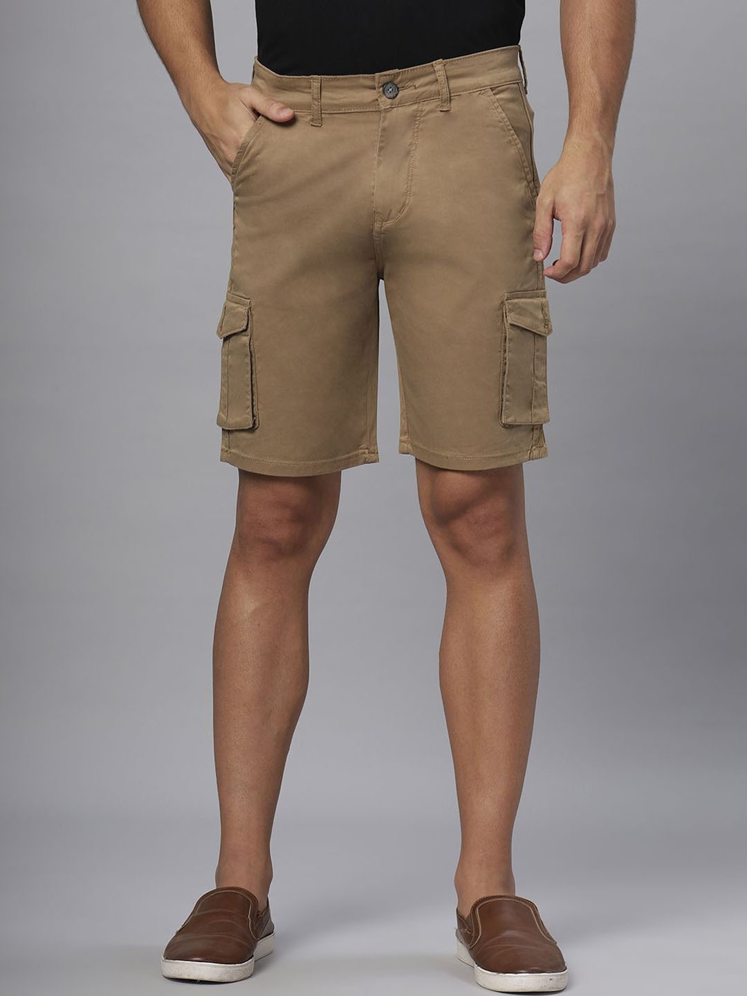 

Hence Men Slim Fit Low-Rise Cargo Shorts, Khaki