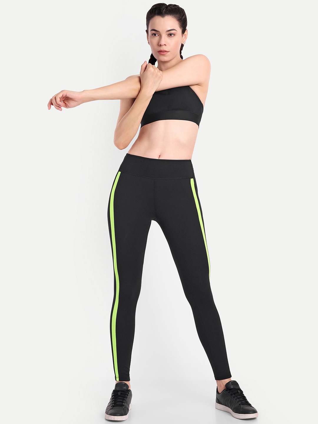 

So What Round Neck Bra With Leggings, Black