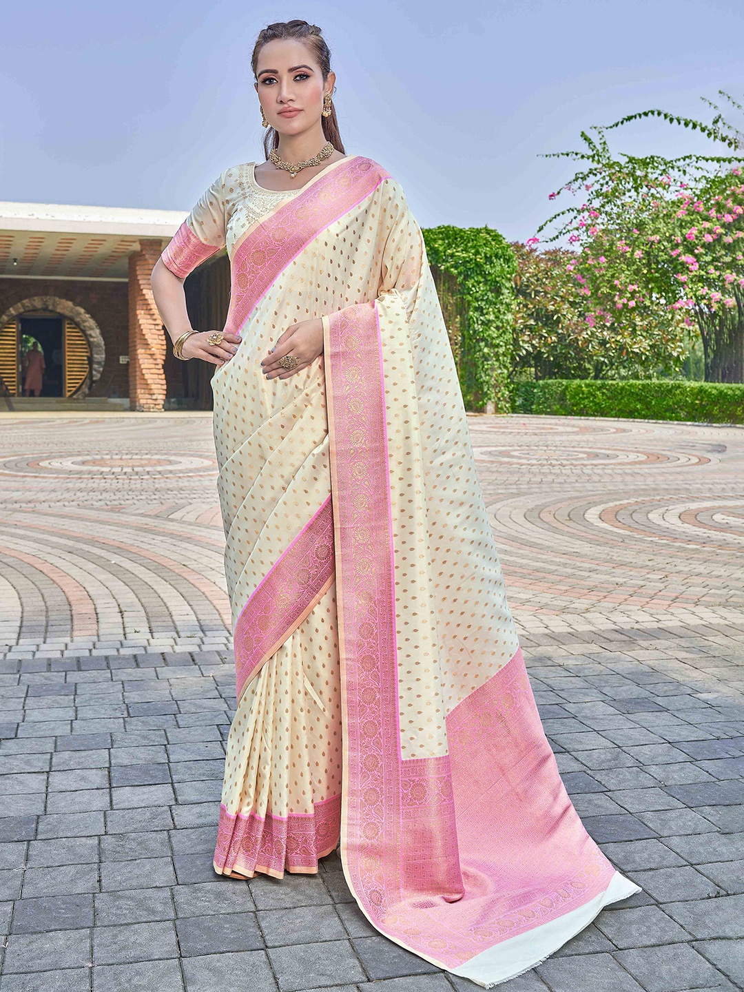 

Krimmple Woven Design Zari Banarasi Saree, Cream