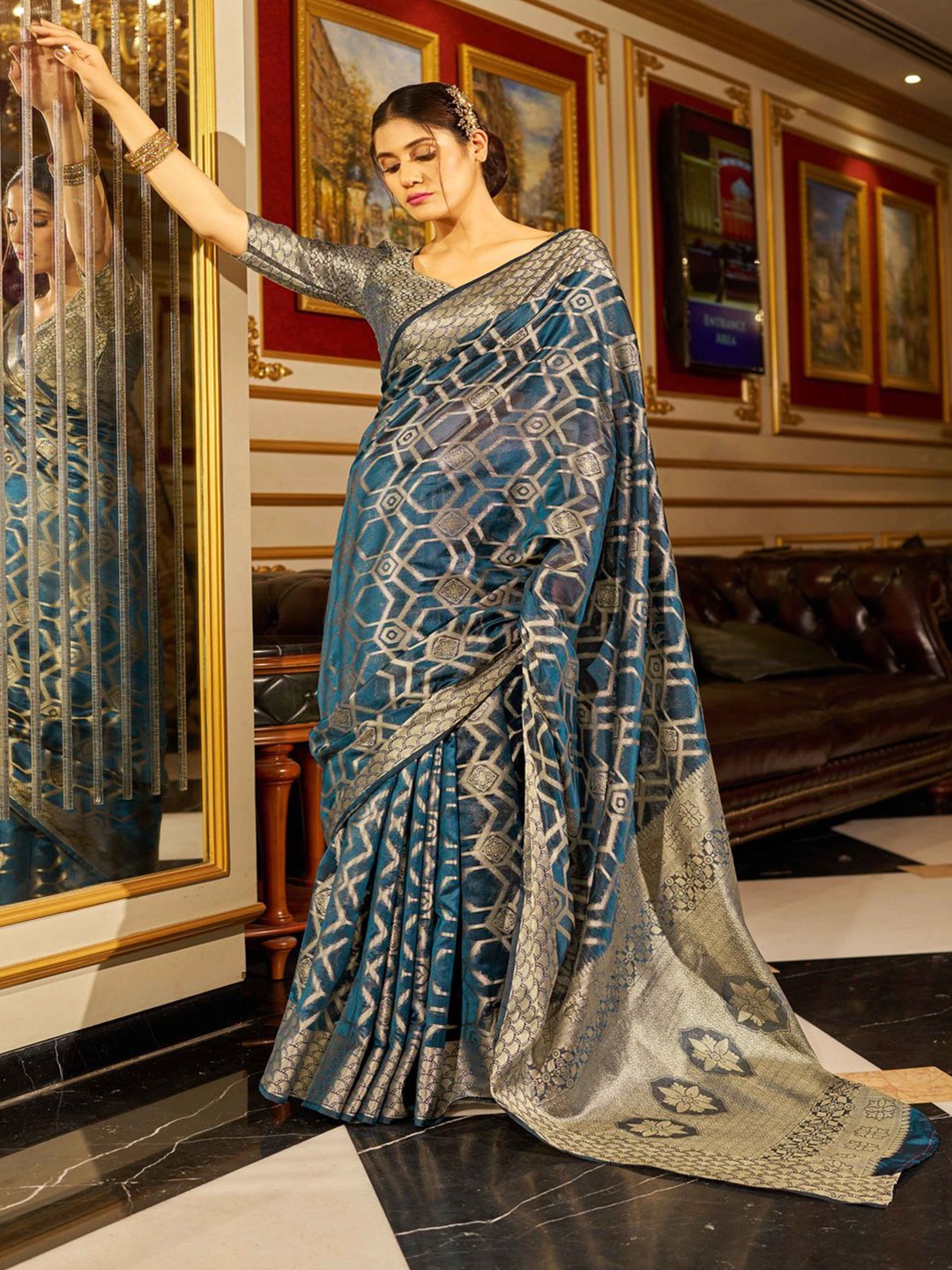 

Krimmple Woven Design Zari Organza Saree, Turquoise blue
