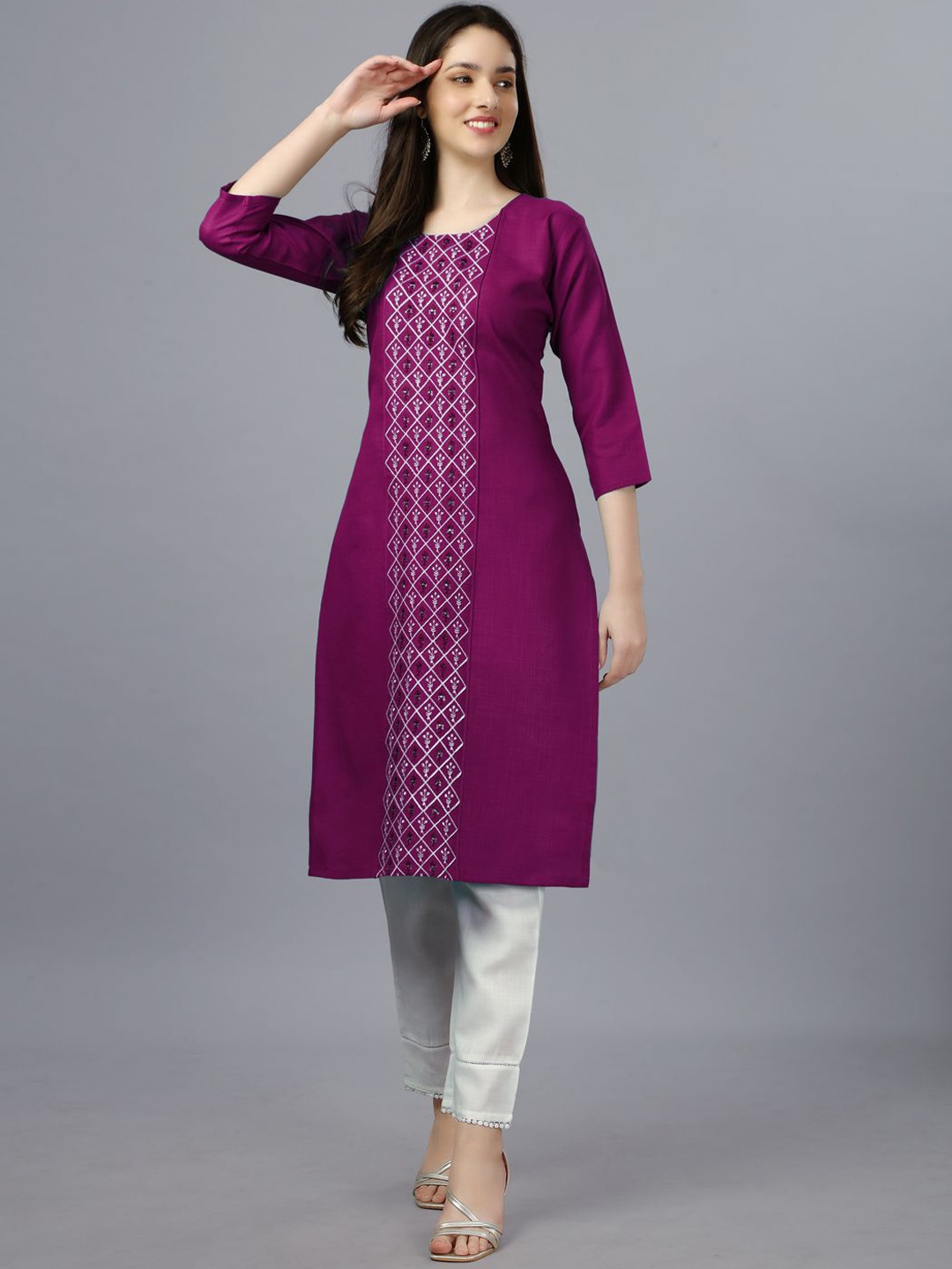 

KAYOMMI Ethnic Motifs Embroidered Sequinned Cotton Straight Kurta, Purple