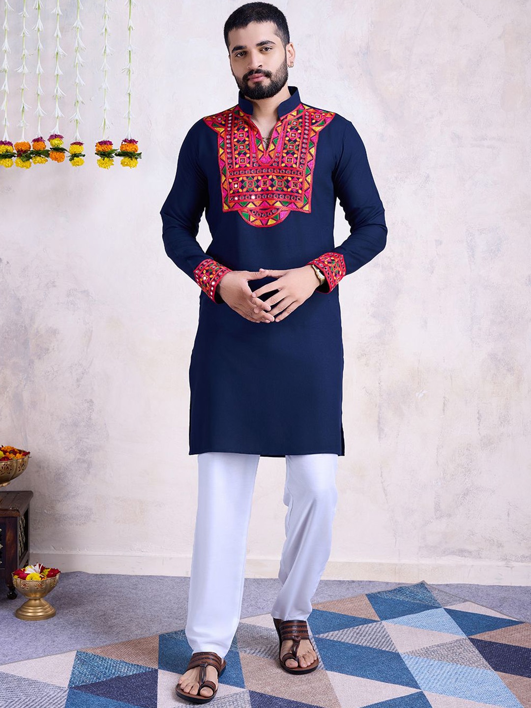 

SHUBHVASTRA Mandarin Collar Long Sleeves Embroidered Straight Kurta, Navy blue