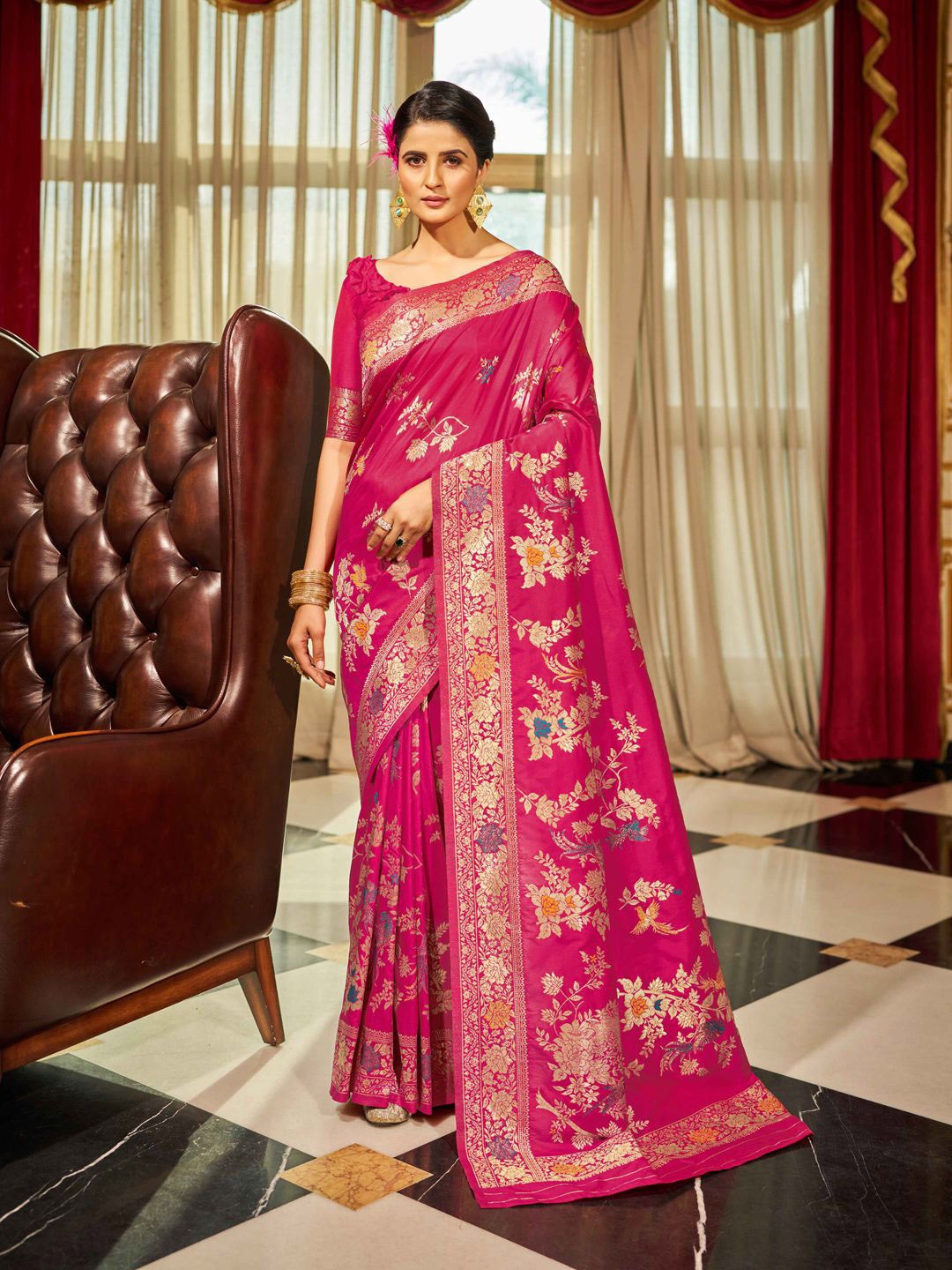 

Krimmple Woven Design Zari Saree, Pink