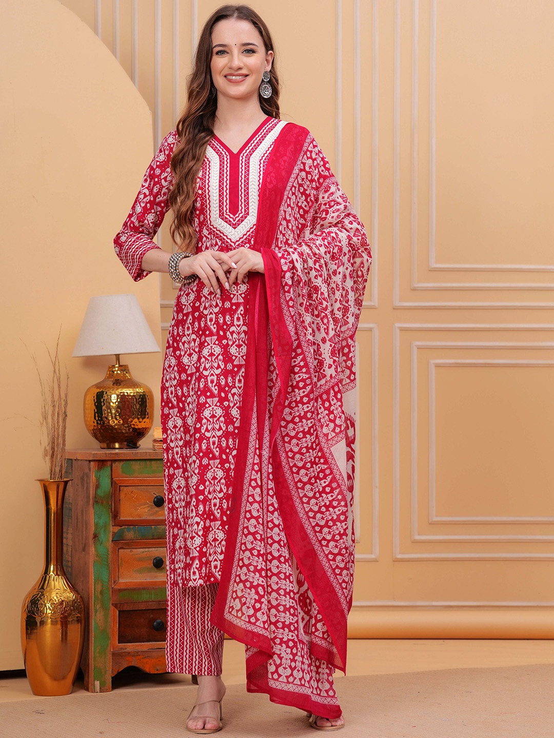 

Mizaz Floral Printed Pure Cotton Straight Kurta with Trousers & With Dupatta, Pink