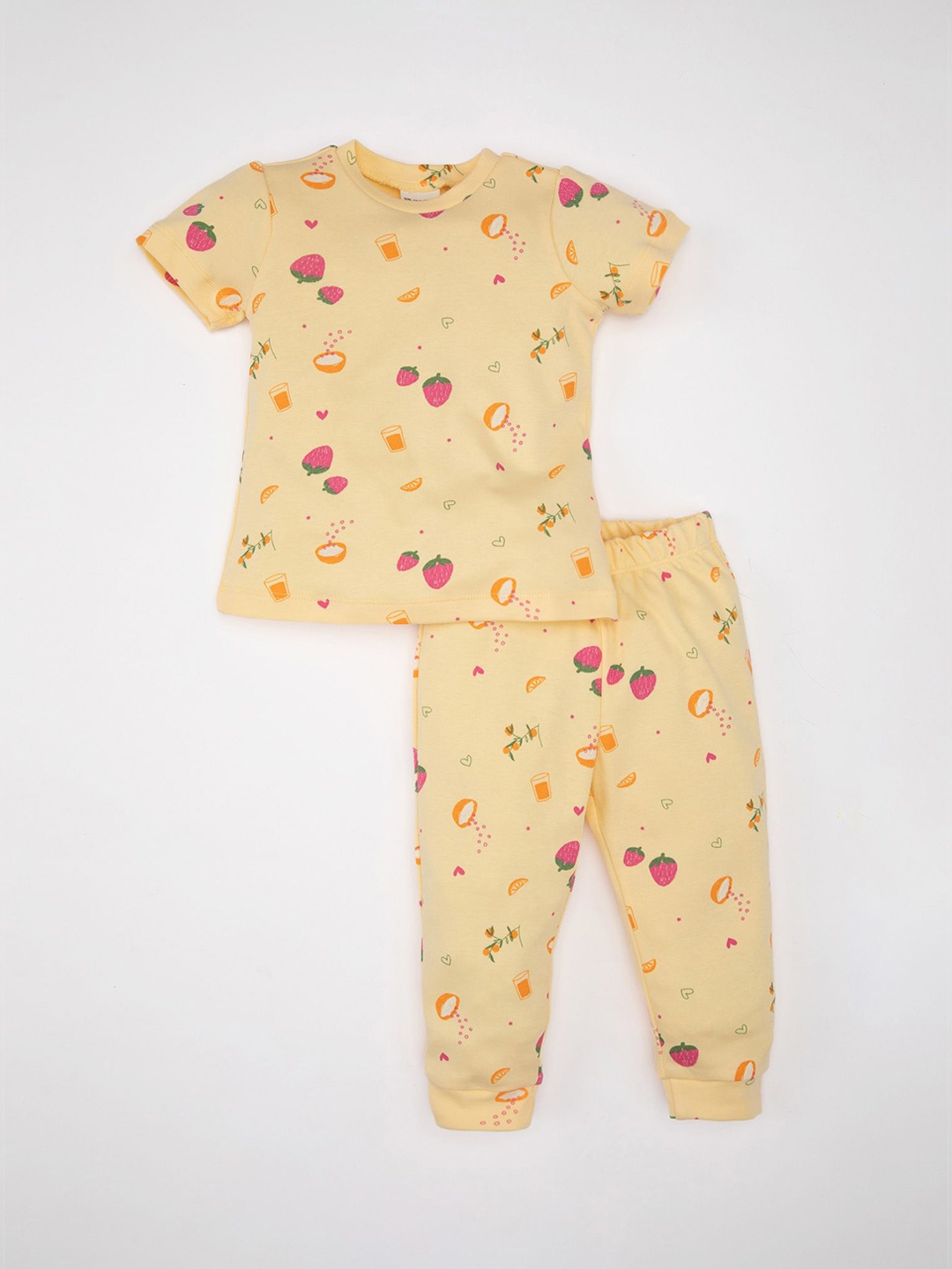 

DeFacto Girls Printed Pure Cotton Night Suit, Yellow