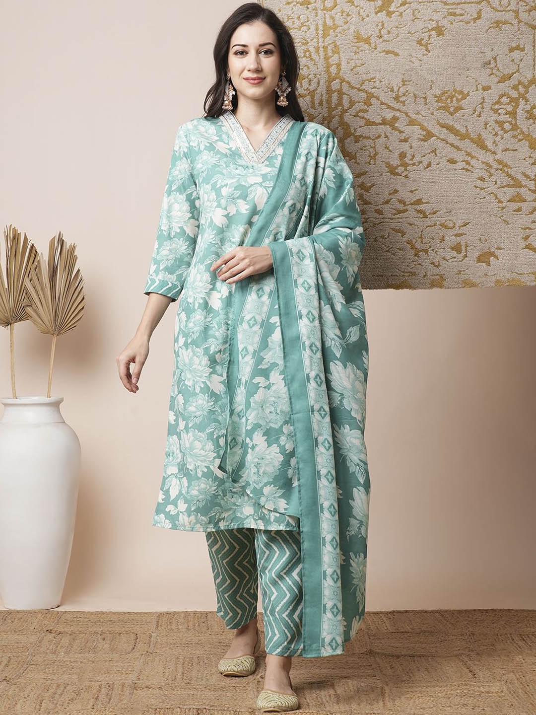 

FASHOR Floral Printed V-Neck Sequinned Pure Cotton Straight Kurta With Trousers & Dupatta, Green