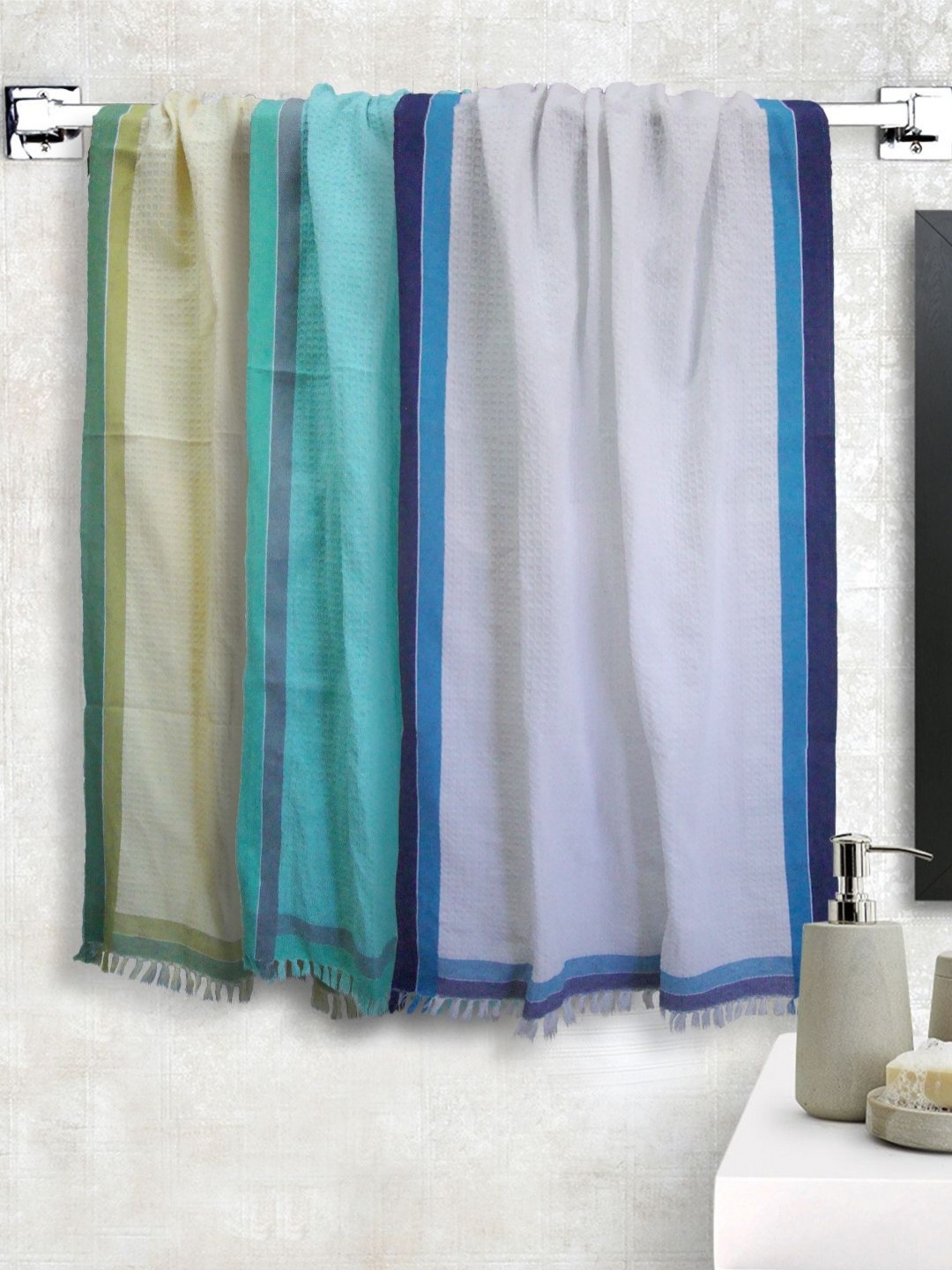

Aura Yellow & Sea Green 3 Pieces Pure Cotton 210 GSM Bath Towels