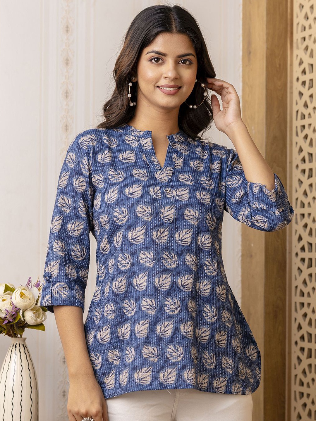 

Nayo Women Floral Printed Mandarin Collar Cotton Top, Blue