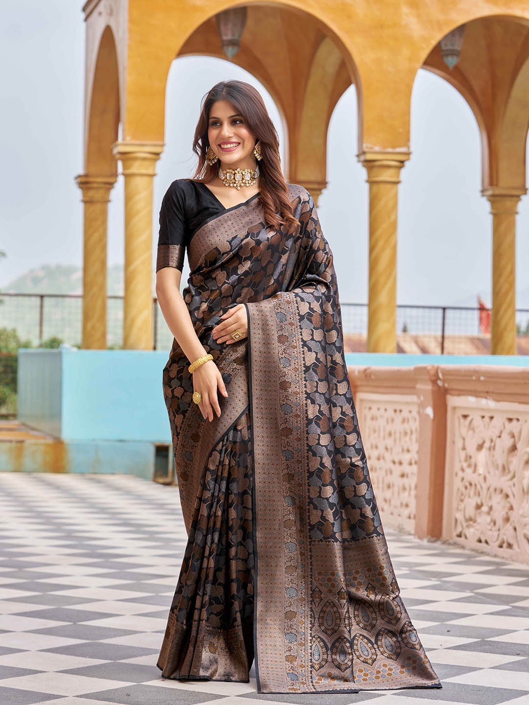 

Krimmple Woven Design Zari Saree, Black