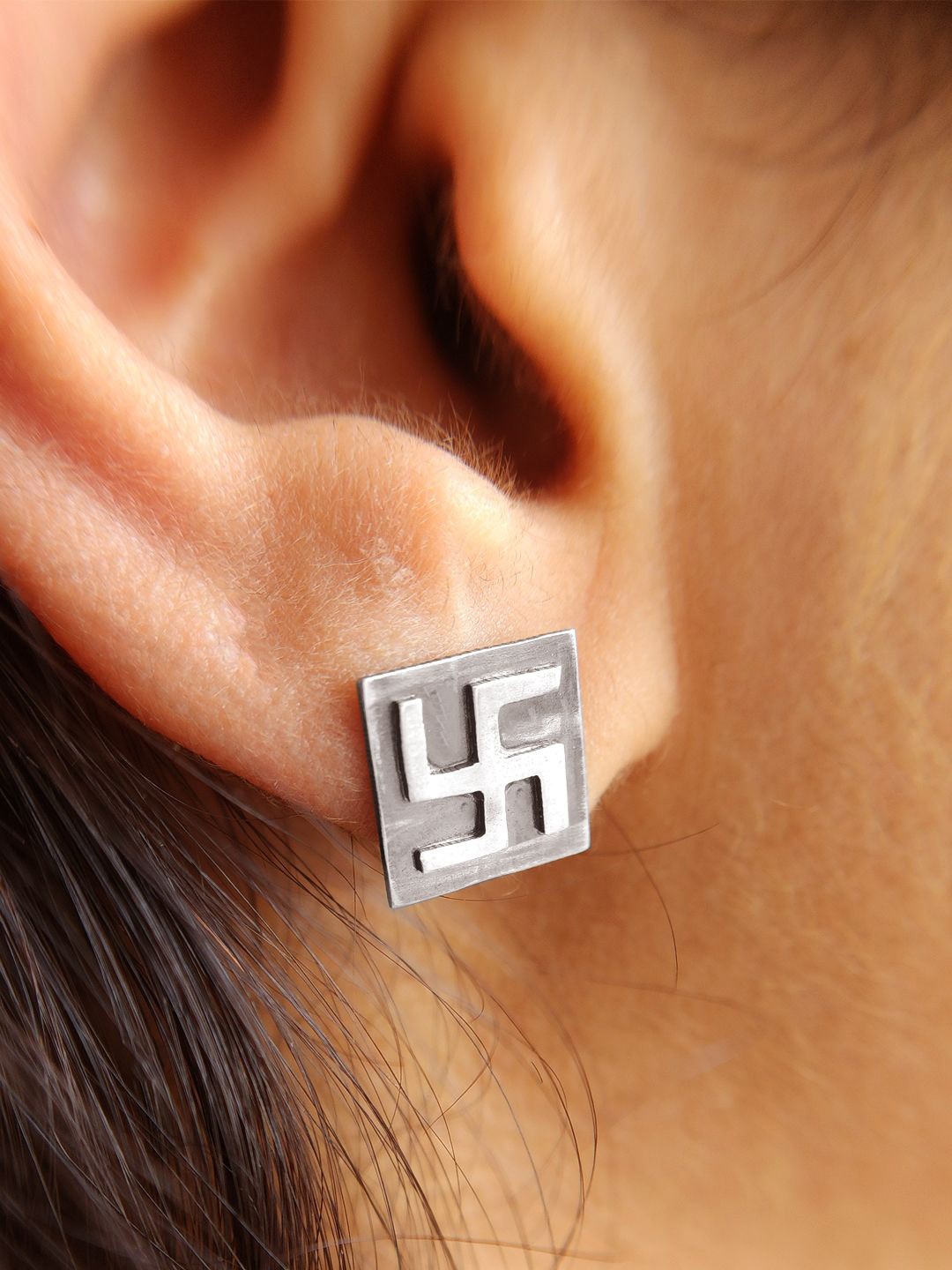 

DressBerry 925 Sterling Silver Square Studs