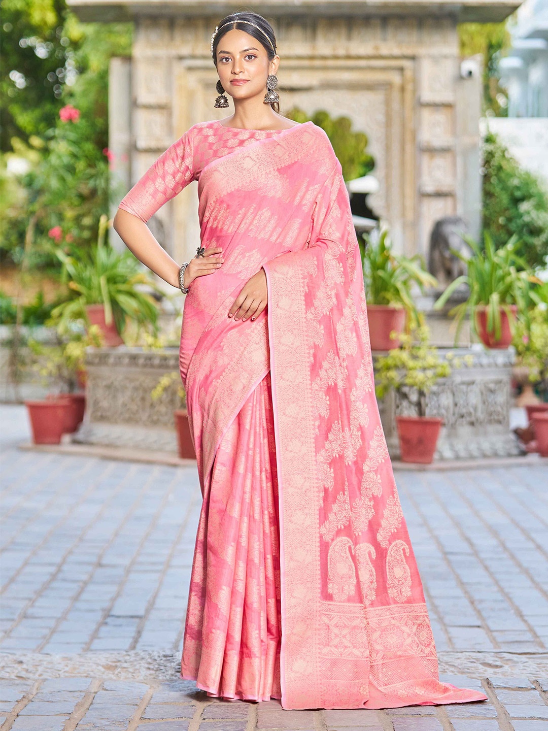 

Krimmple Woven Design Zari Saree, Pink