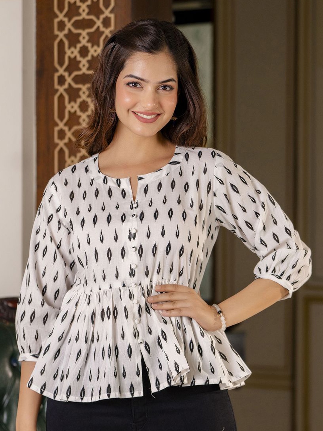 

Nayo Women Ethnic Motifs Printed Round Neck Cotton Top, White