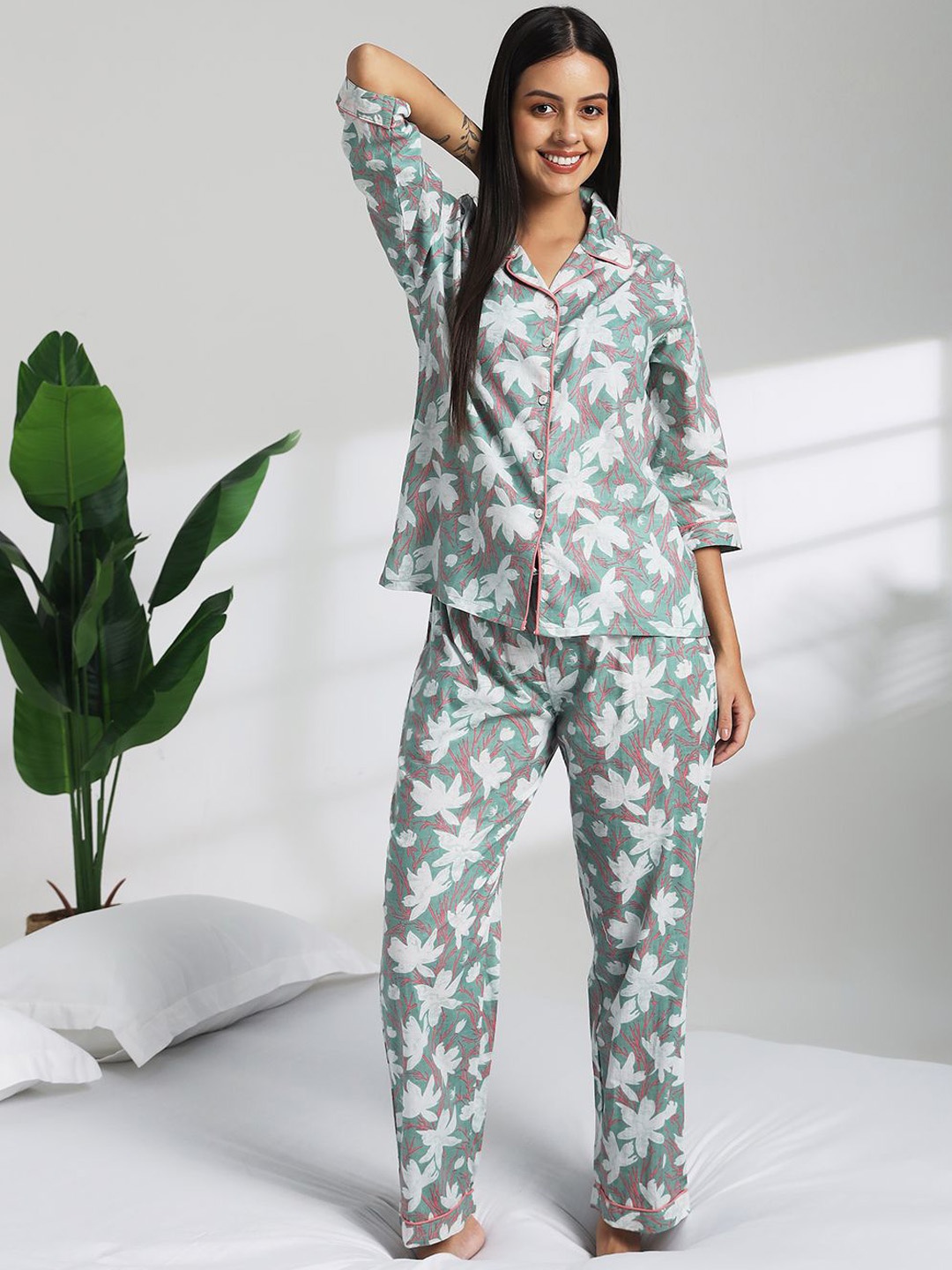 

Bannos Swagger Women Printed Night suit, Grey