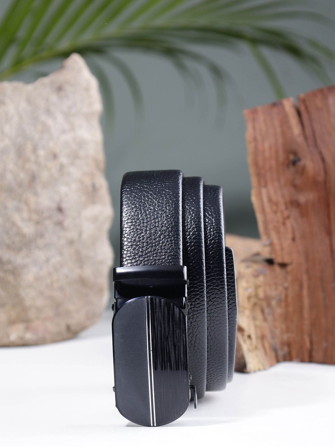 

SAZARA Men Textured Leather Belt, Black