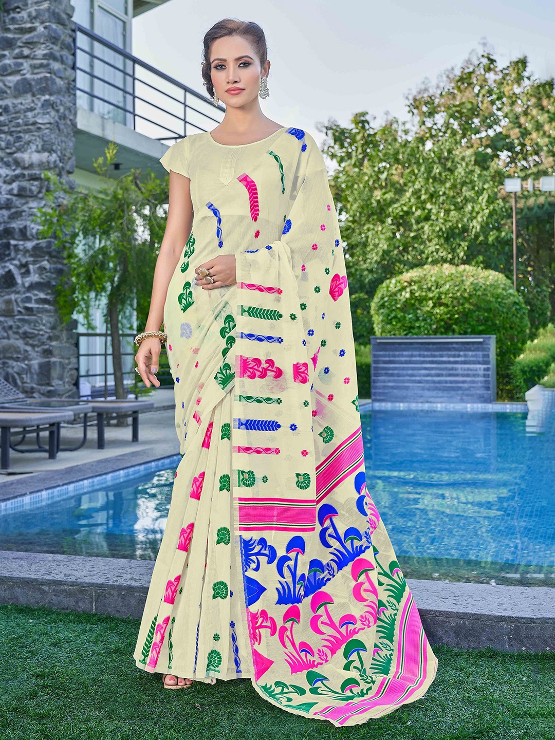 

Krimmple Woven Design Jamdani Saree, Off white