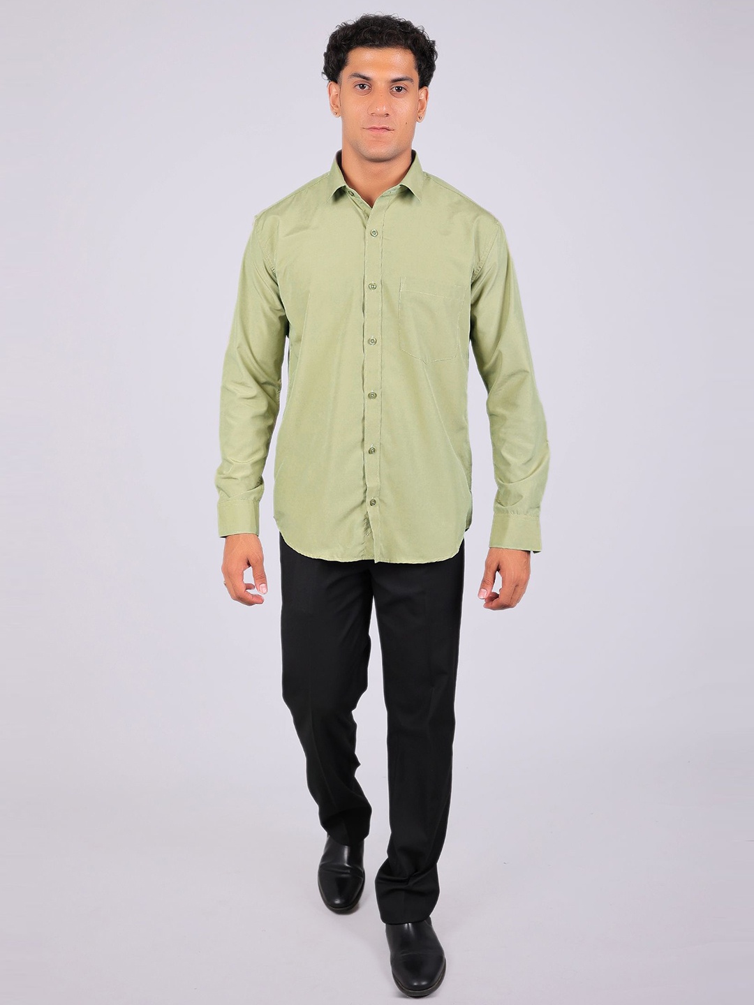 

BLUEBIRD Men Comfort Spread Collar Solid Cotton Casual Shirt, Green