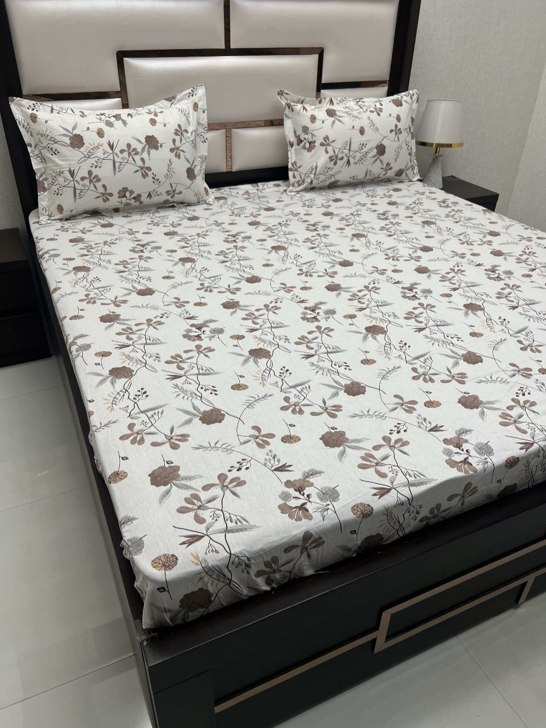 

Pure Decor Sapphire White Printed 330 TC Pure Cotton Fitted Super King Bedsheet Set