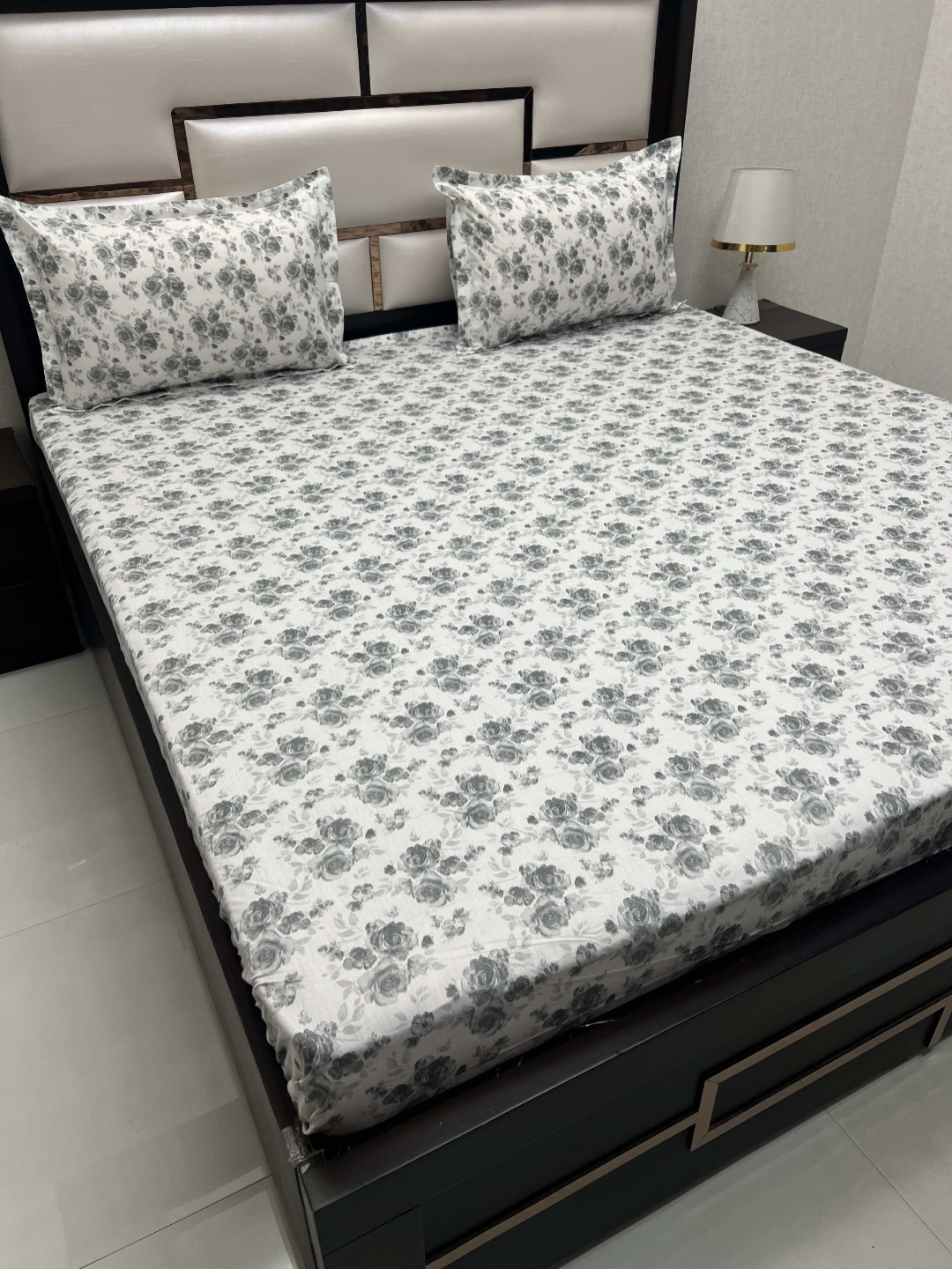 

Pure Decor White & Grey Floral King Bedsheet with 2 Pillow Covers