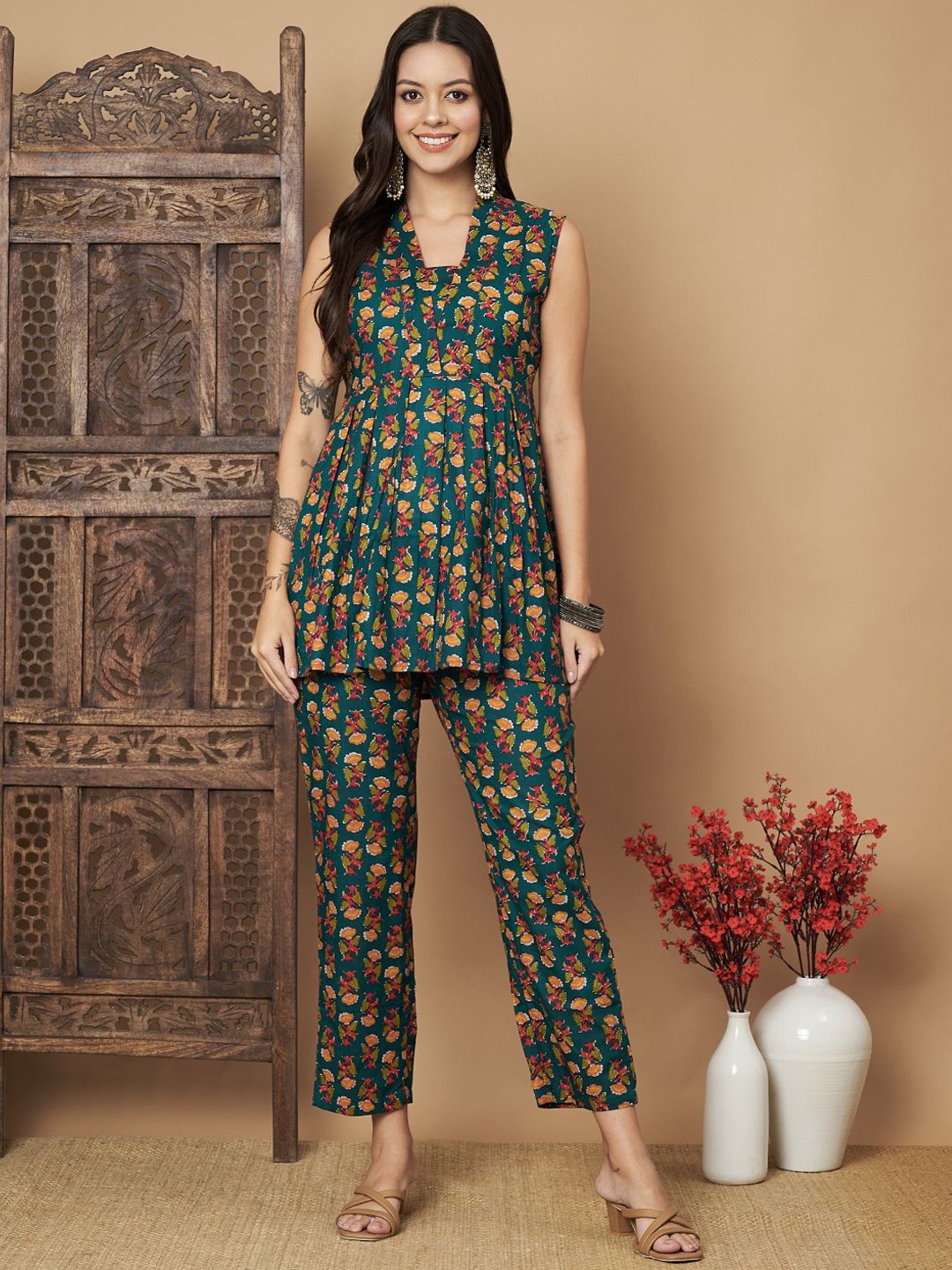 

Vastralay Floral Printed Pure Cotton Top With Trousers, Teal