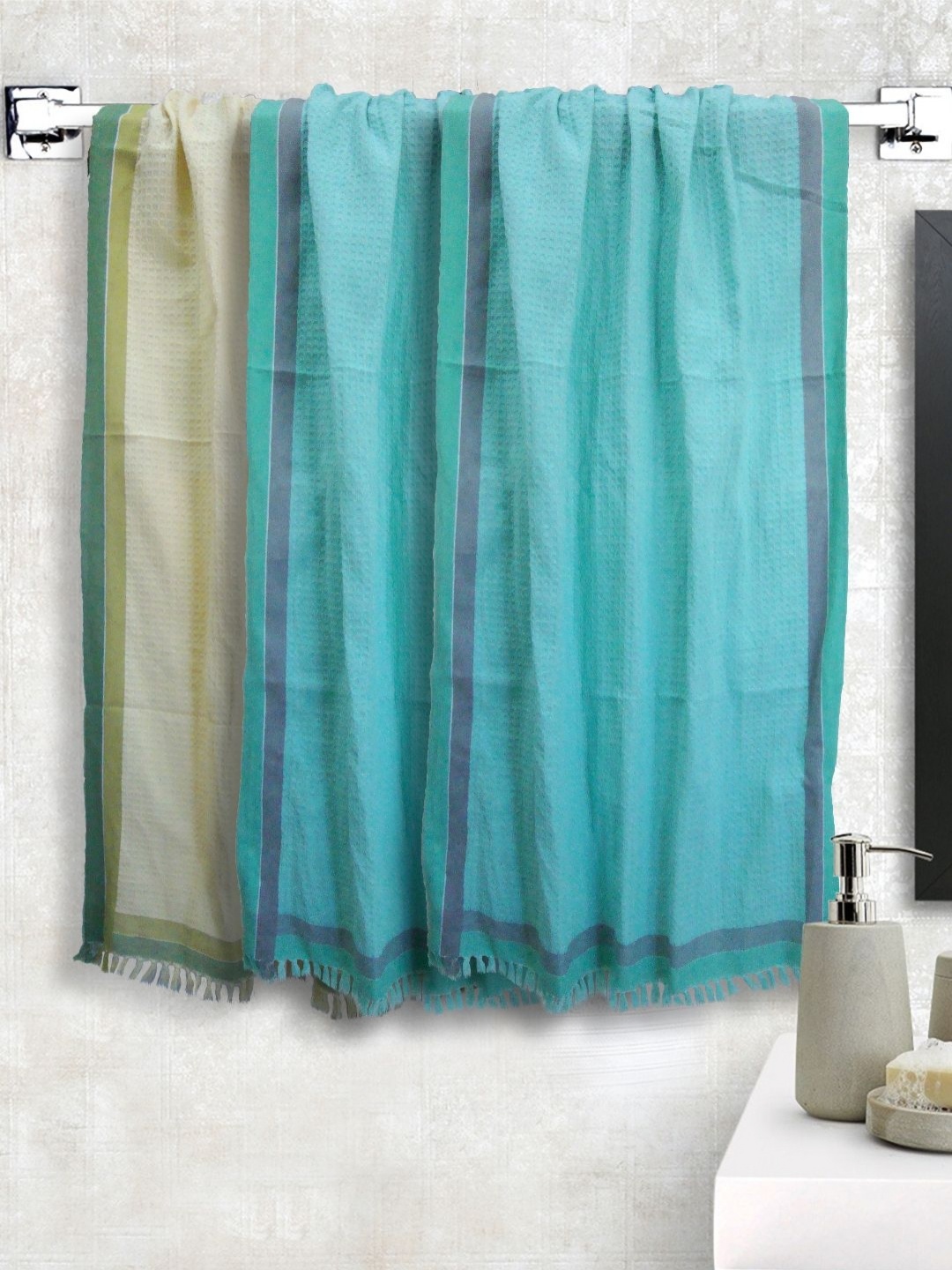 

Aura Sea Green & Green 3 Pieces Pure Cotton 210 GSM Bath Towels
