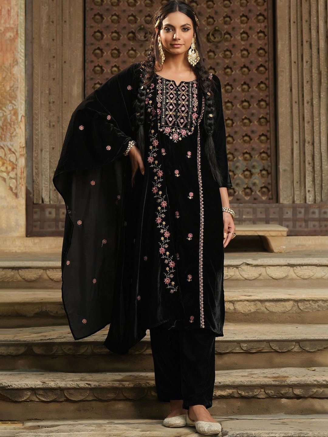 

SCAKHI Floral Embroidered Velvet Straight Kurta with Palazzos & With Dupatta, Black