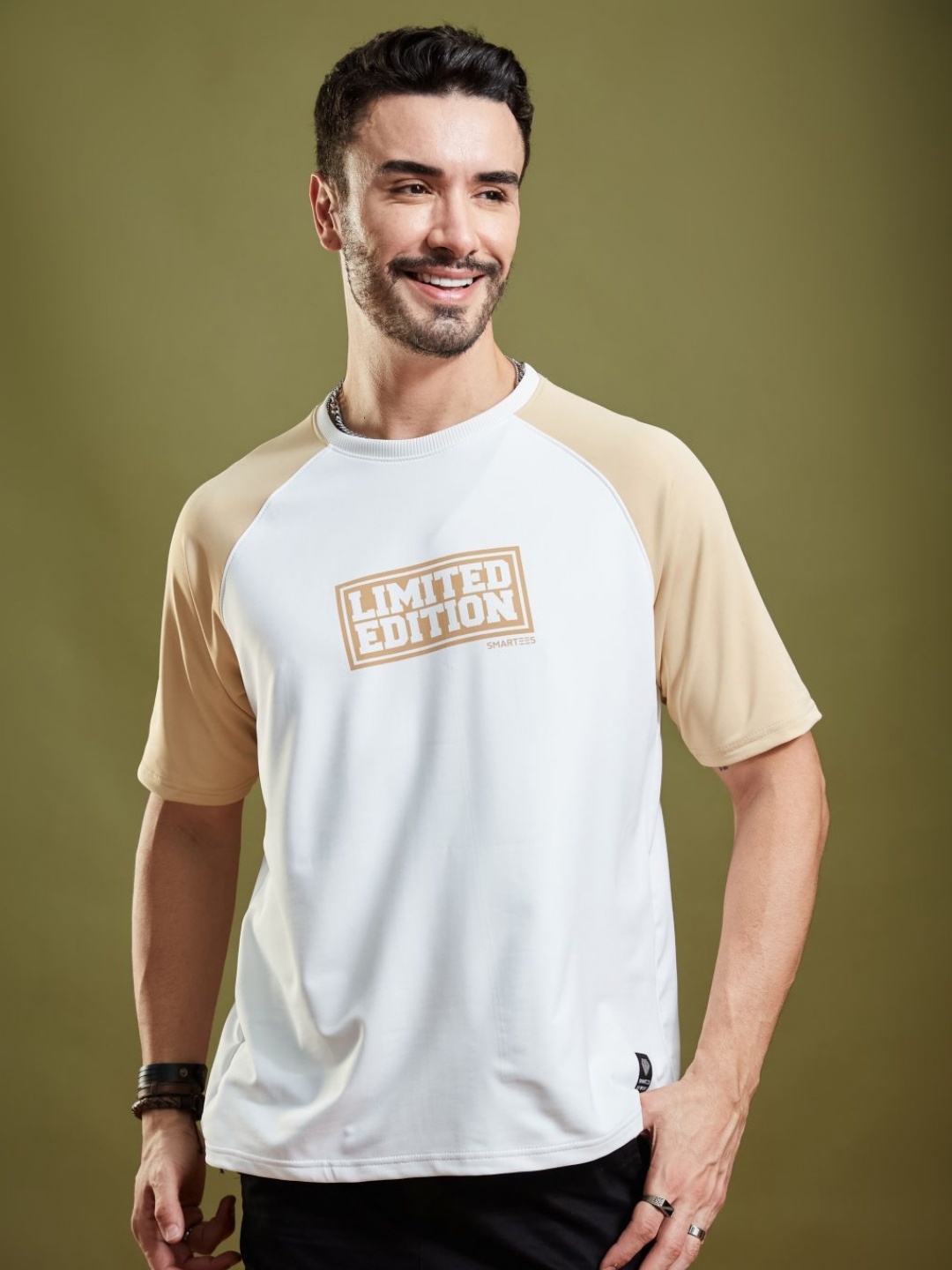 

SMARTEES Men Typography Printed Round Neck Relaxed Fit T-shirt, White
