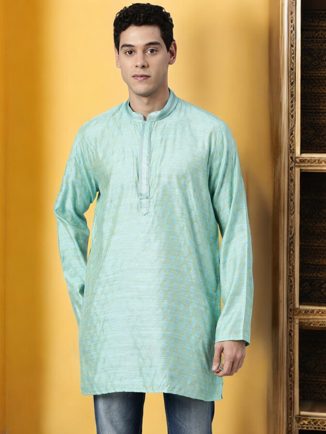 

TATTVA Men Turquoise Blue Thread Work Kurta