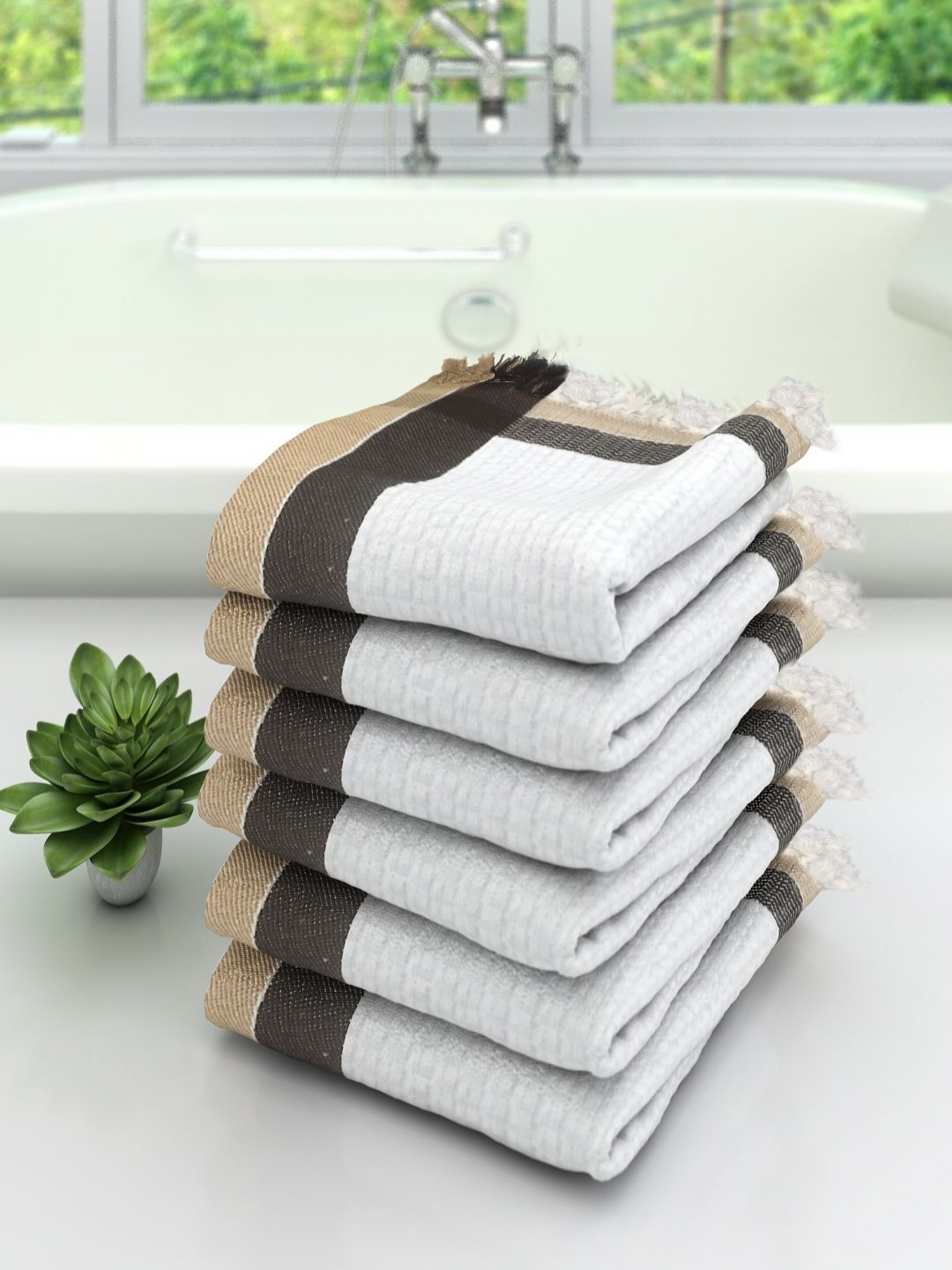 

Aura White & Brown 6 Pieces Cotton 210 GSM Bath Towel