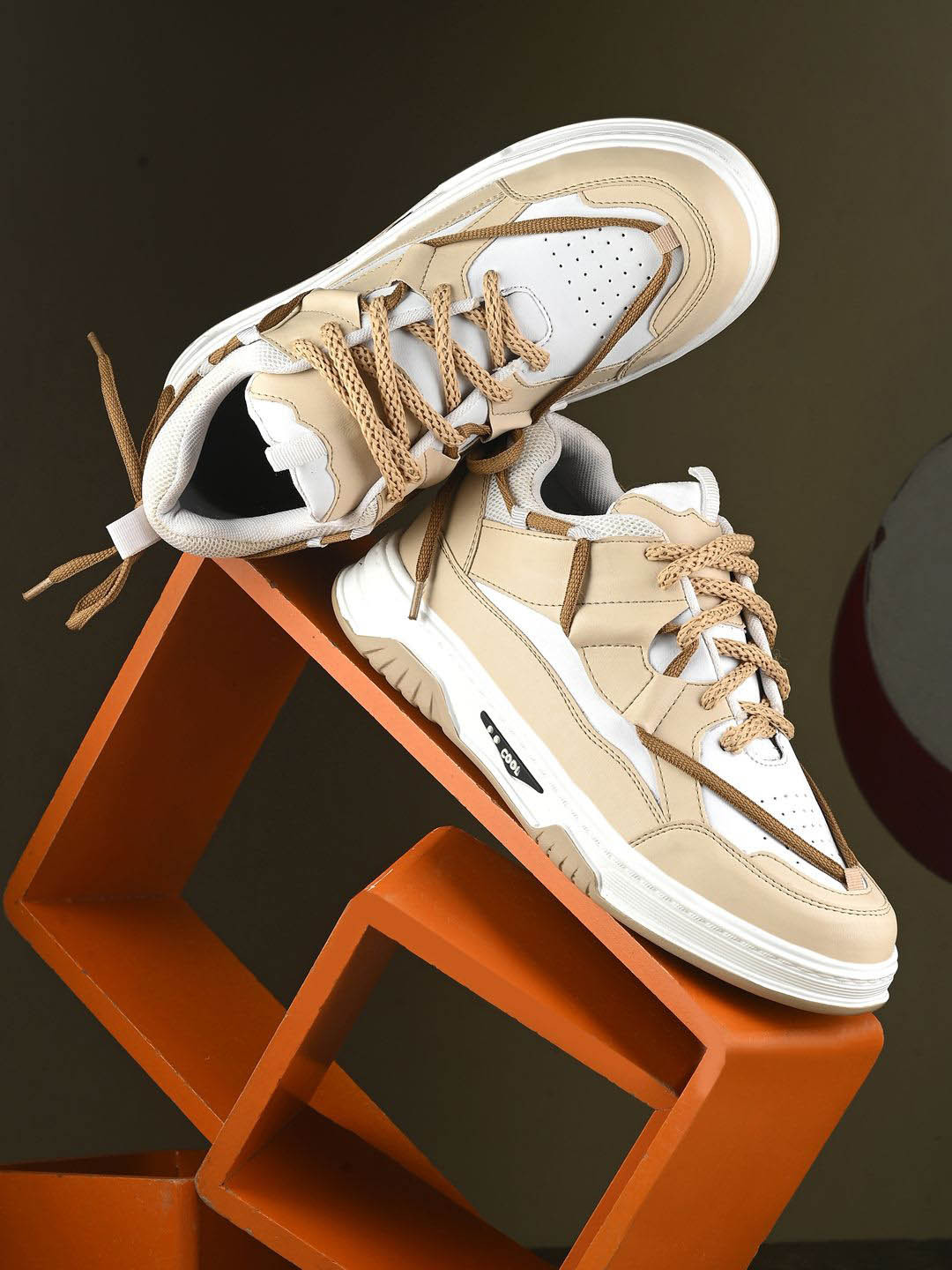 

mr.wonker Men Ninja Hattori Colourblocked Sneakers, Beige