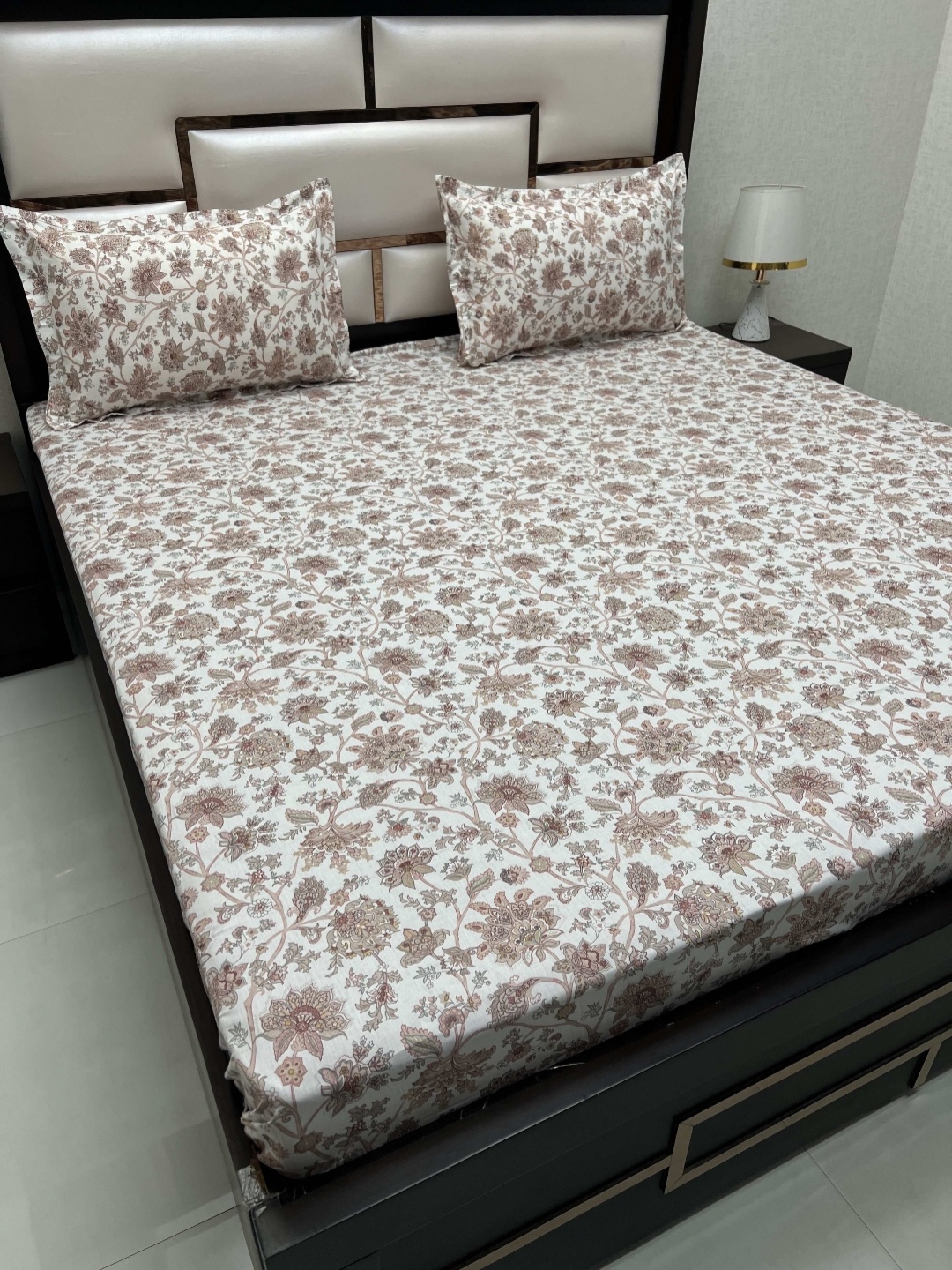 

Pure Decor Villa Brown & White Printed 330 TC Cotton King Bedsheet with 2 Pillow Covers