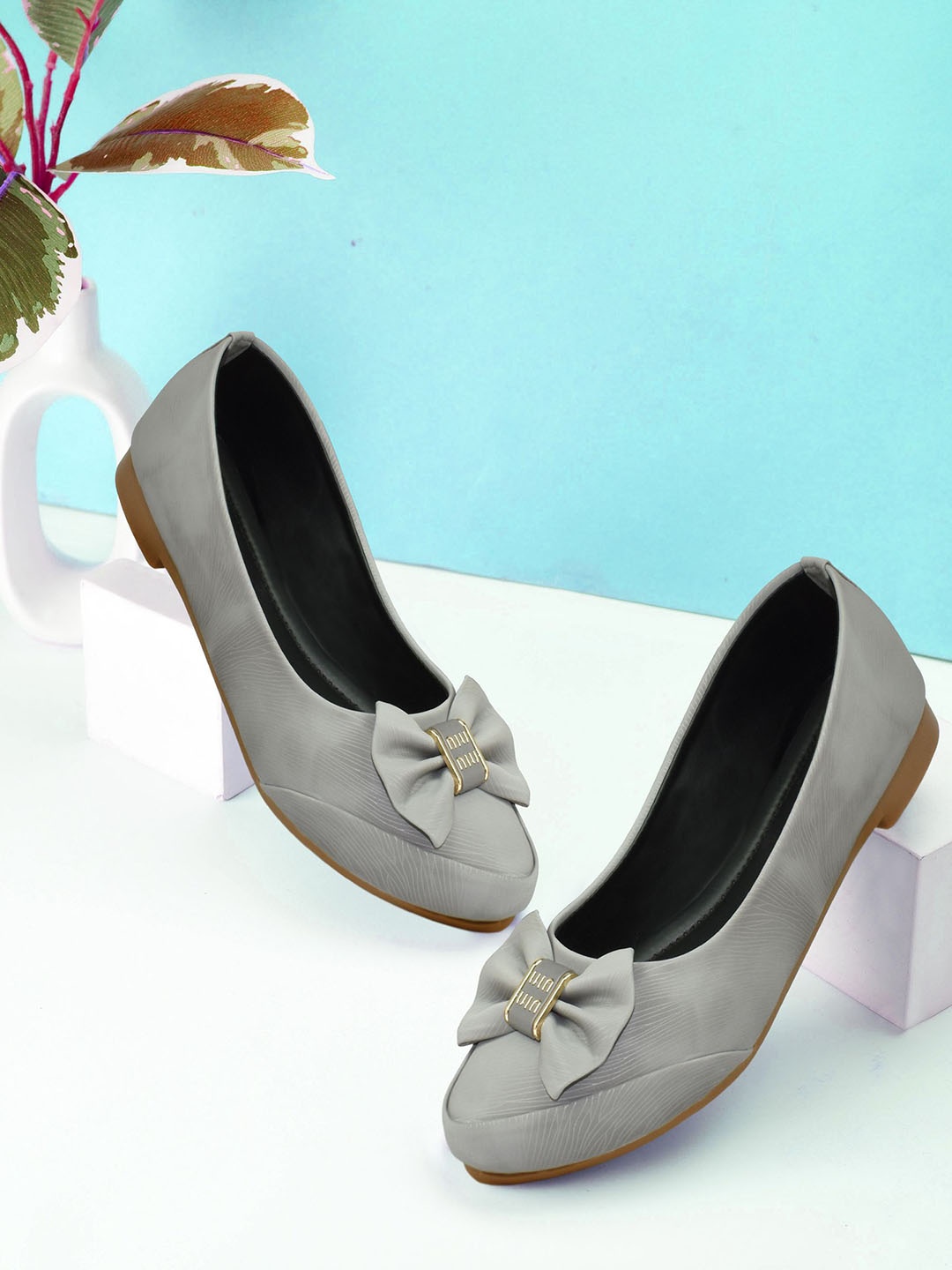 

Ajanta Women Ballerinas with Bows Flats, Grey