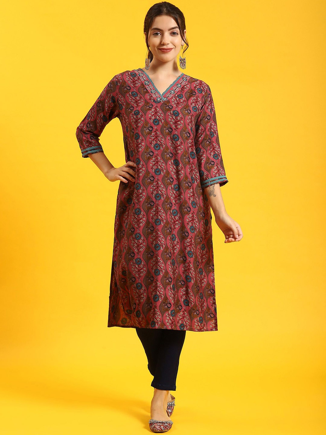 

Shree Floral Printed Sequinned A Line Kurta, Pink