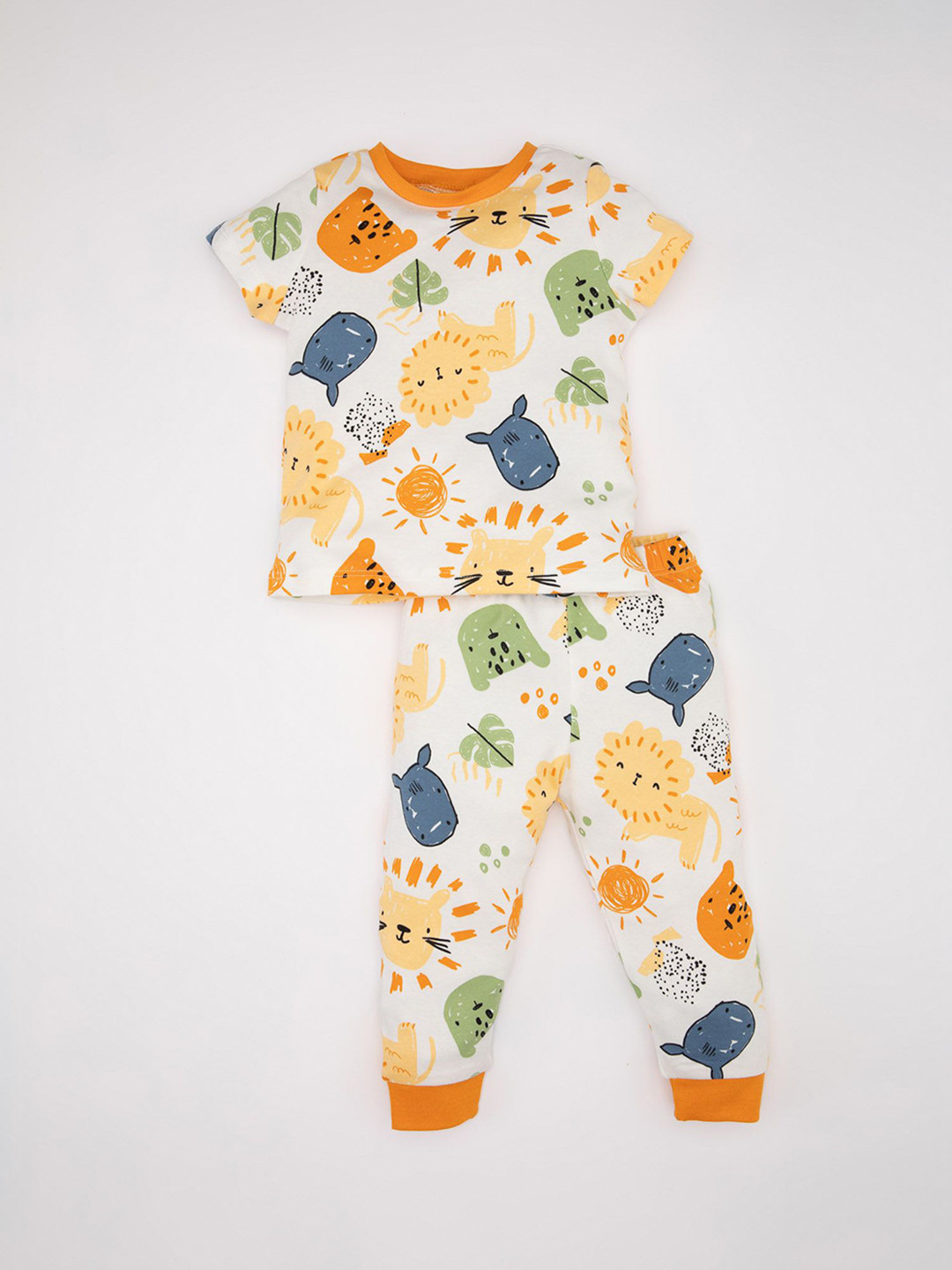 

DeFacto Boys Conversational Printed Pure Cotton Night Suit, White