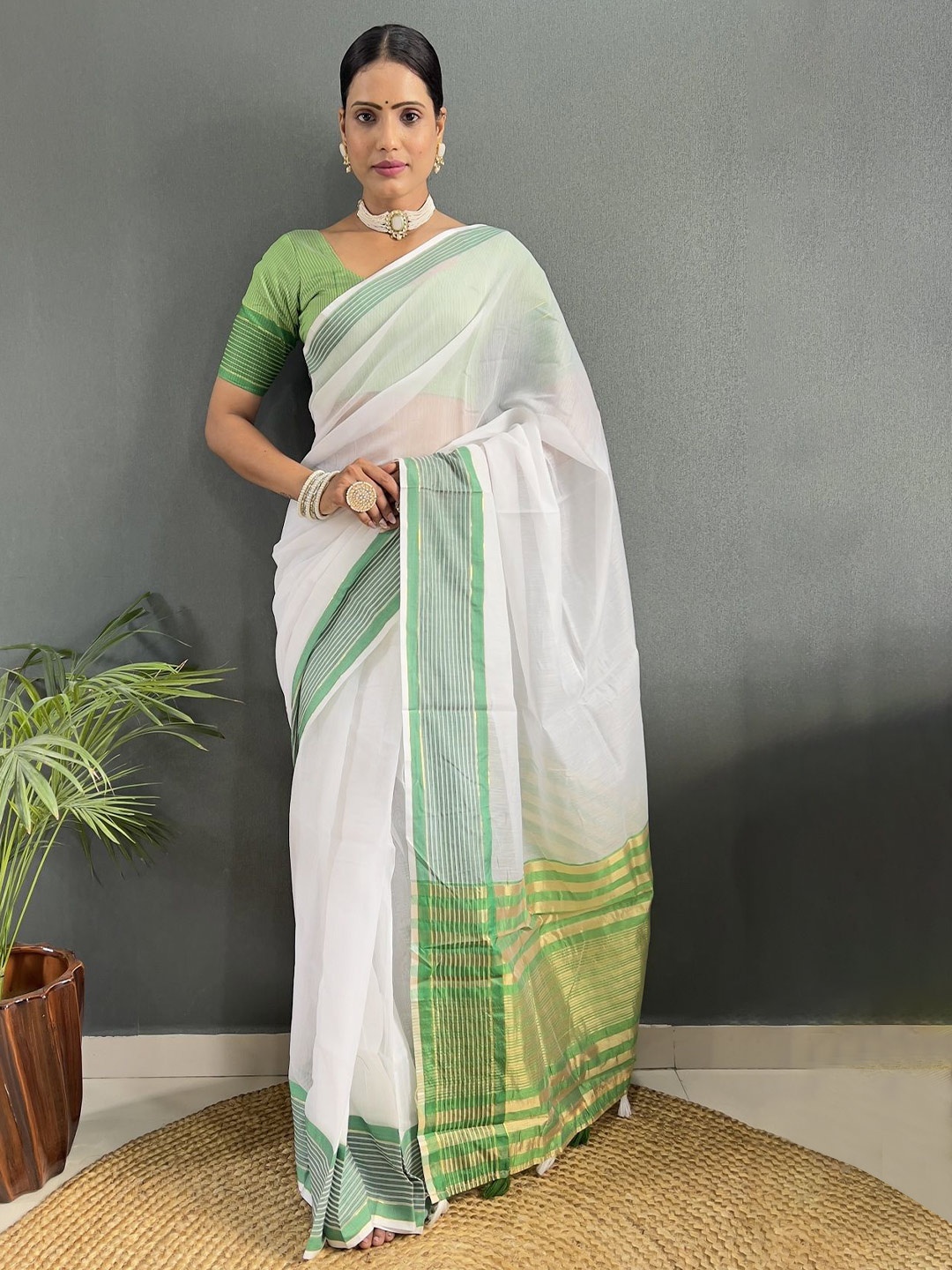 

LADY SHOPI Silk Cotton Saree, Green