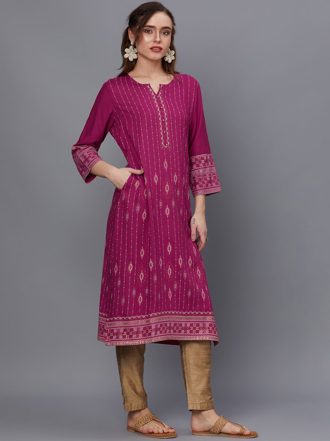 

Shree Geometric Printed Notch Neck Straight Kurta, Coral