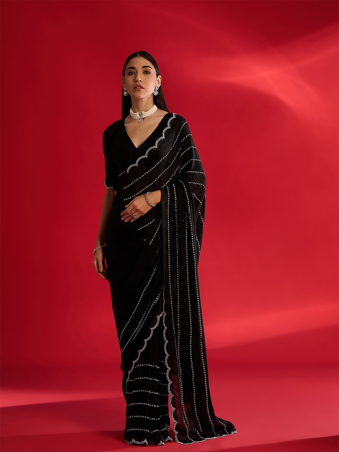 

Dori Solid Embellished Beads and Stones Saree With Embellished Border, Black