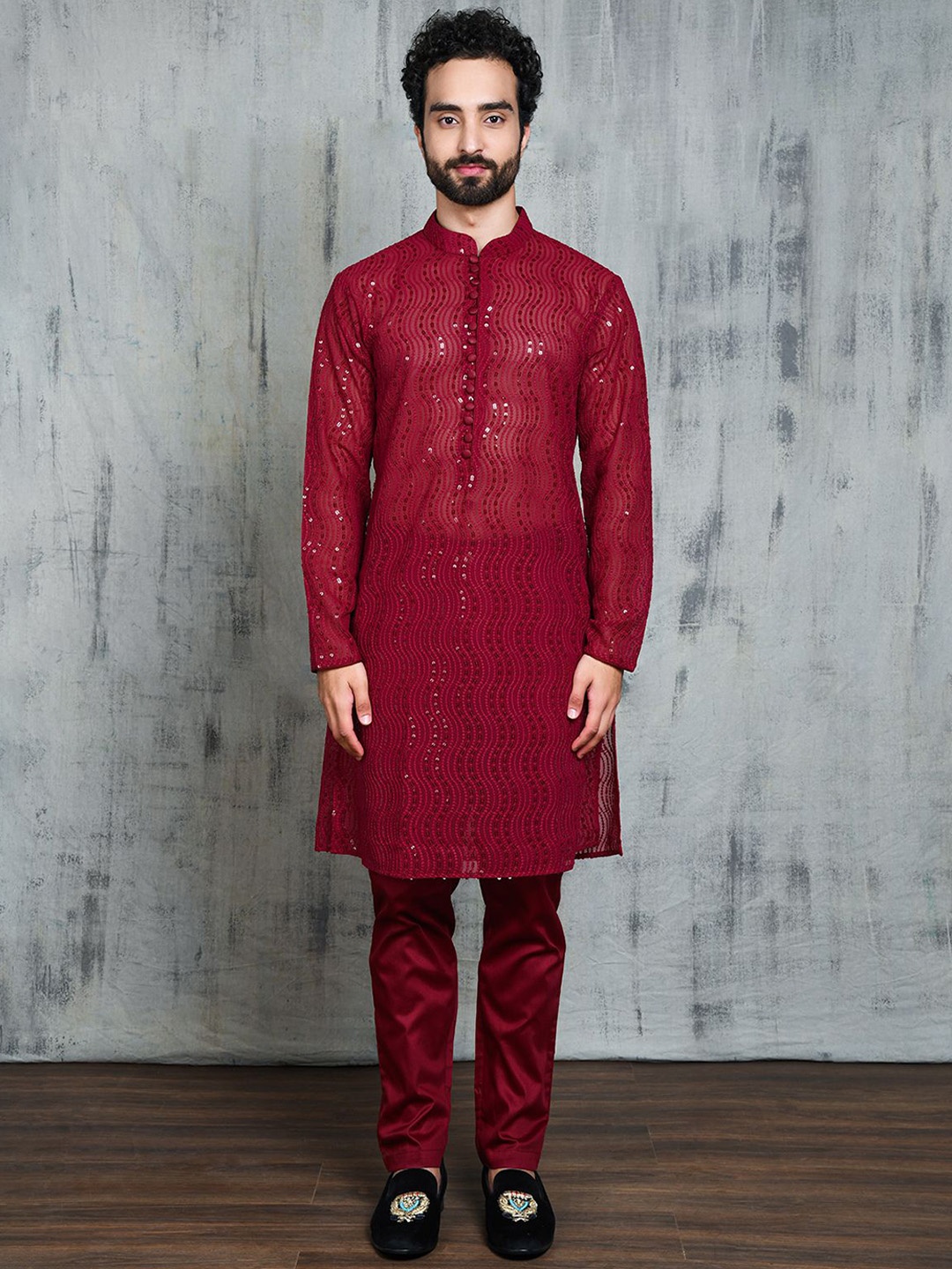 

Be Desi Embroidered Mandarin Collar Regular Sequinned Georgette Kurta With Trousers, Maroon