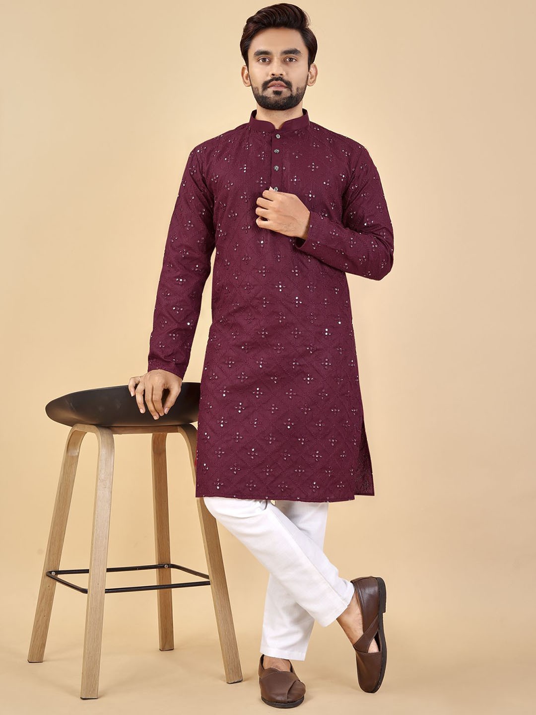

CHARLOTTE GRACIOUS Floral Embroidered Mandarin Collar Cotton Silk Straight Kurta, Maroon