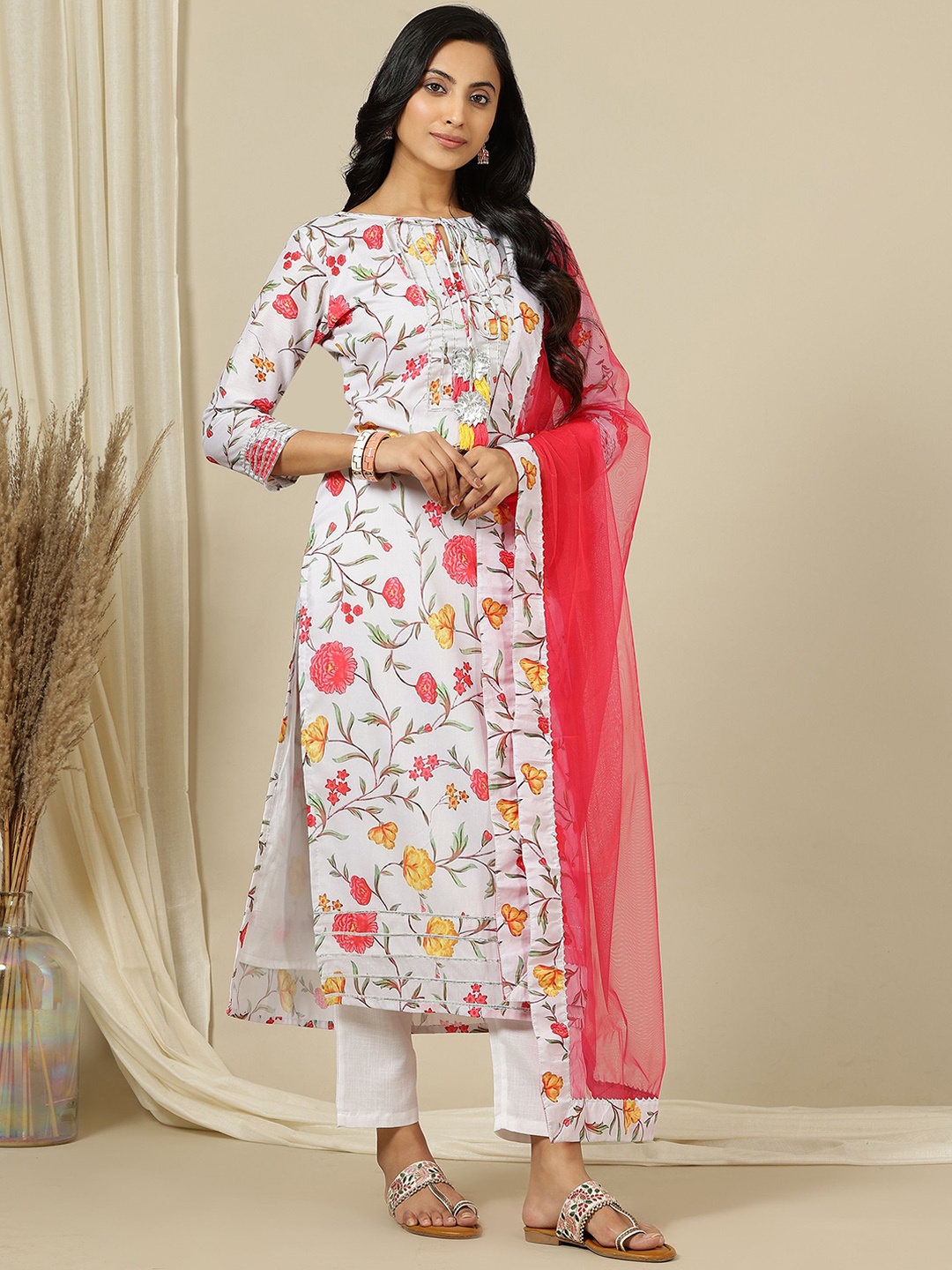 

Inddus Off White Floral Printed Straight Kurta with Palazzo & Dupatta
