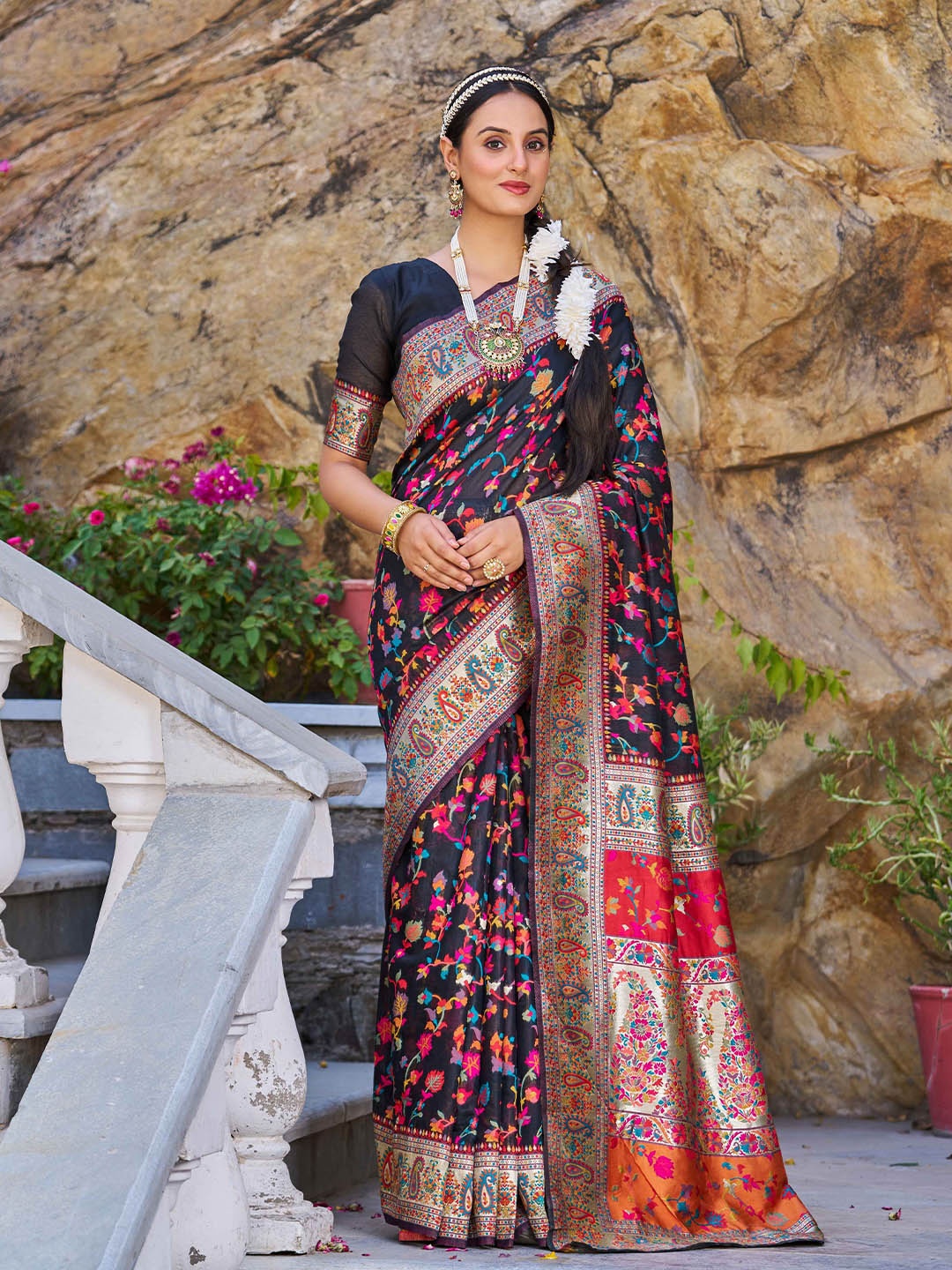 

Krimmple Woven Design Zari Saree, Black