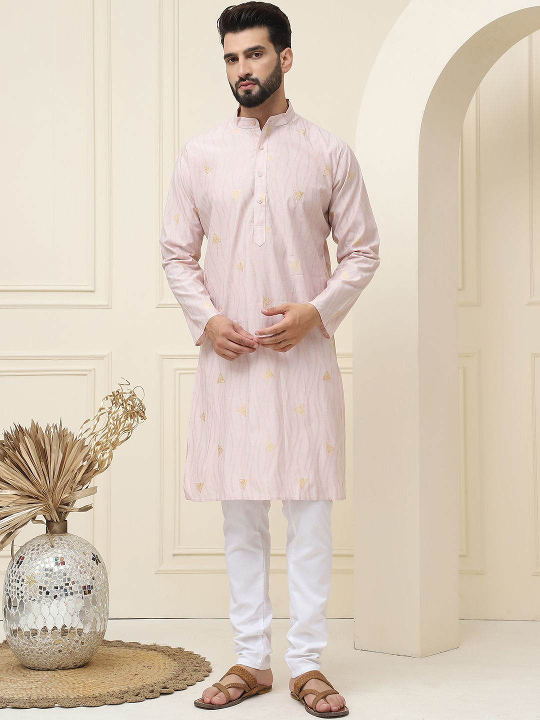 

SOJANYA Geometric Woven Design Regular Jacqard Cotton Silk Kurta With Pyjama, Peach