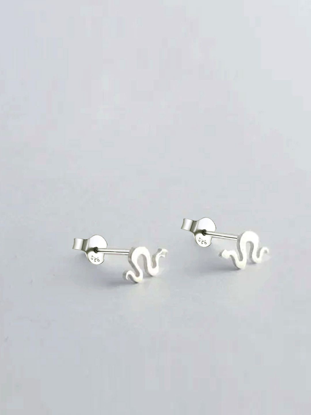

DressBerry 925 Sterling Silver Animal Shaped Studs