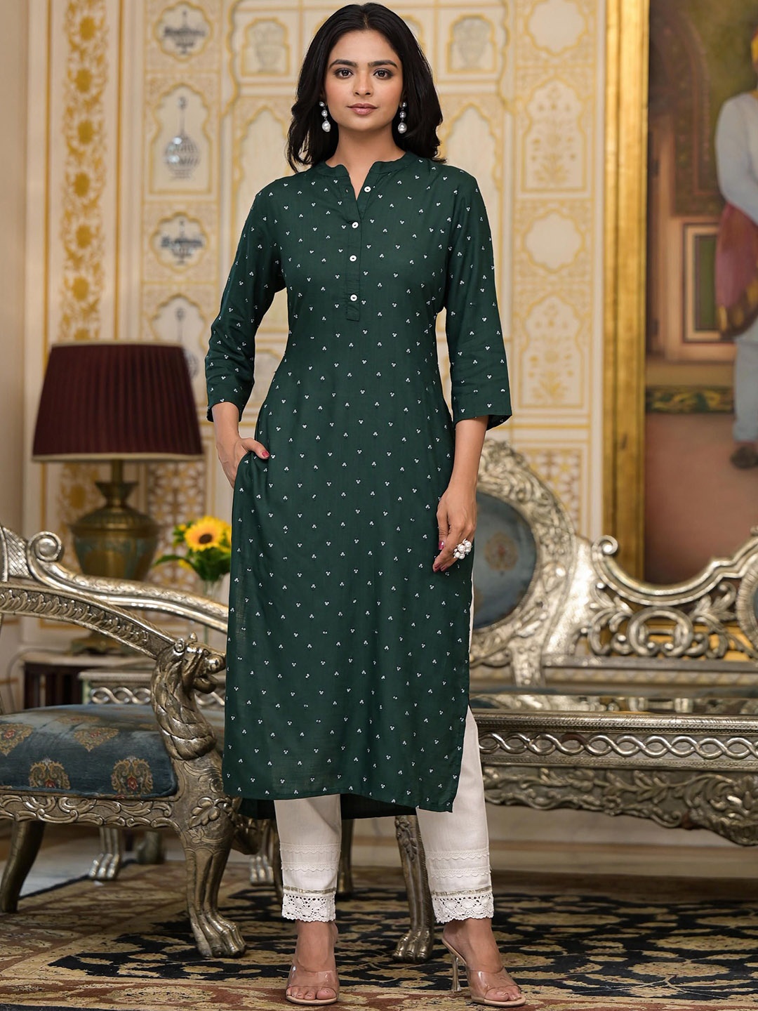 

Juniper Sequin Embroidered Mandarin Collar Straight Kurta, Green