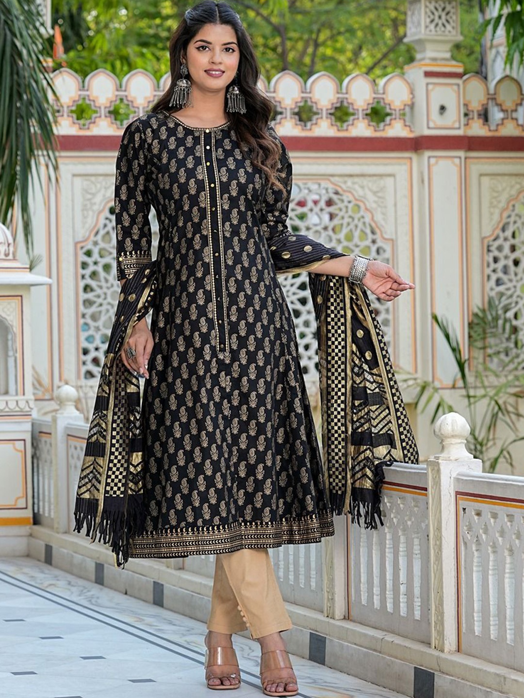 

YASH GALLERY Paisley Printed Cotton A-Line Kurta With Dupatta, Black