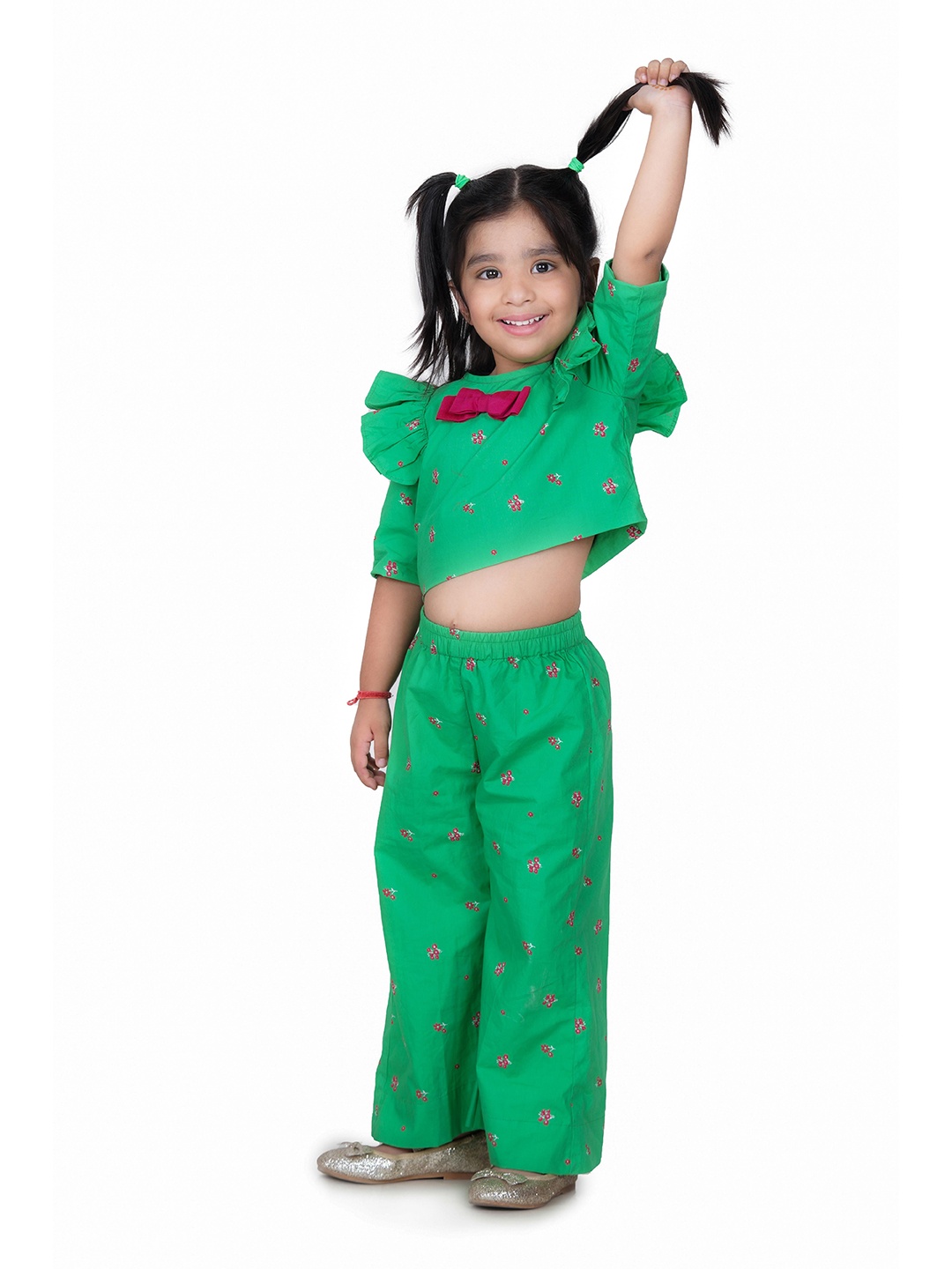 

Kiddorama Girls Floral Printed Round Neck Short Sleeves Poly Georgette Top With Palazzos, Green